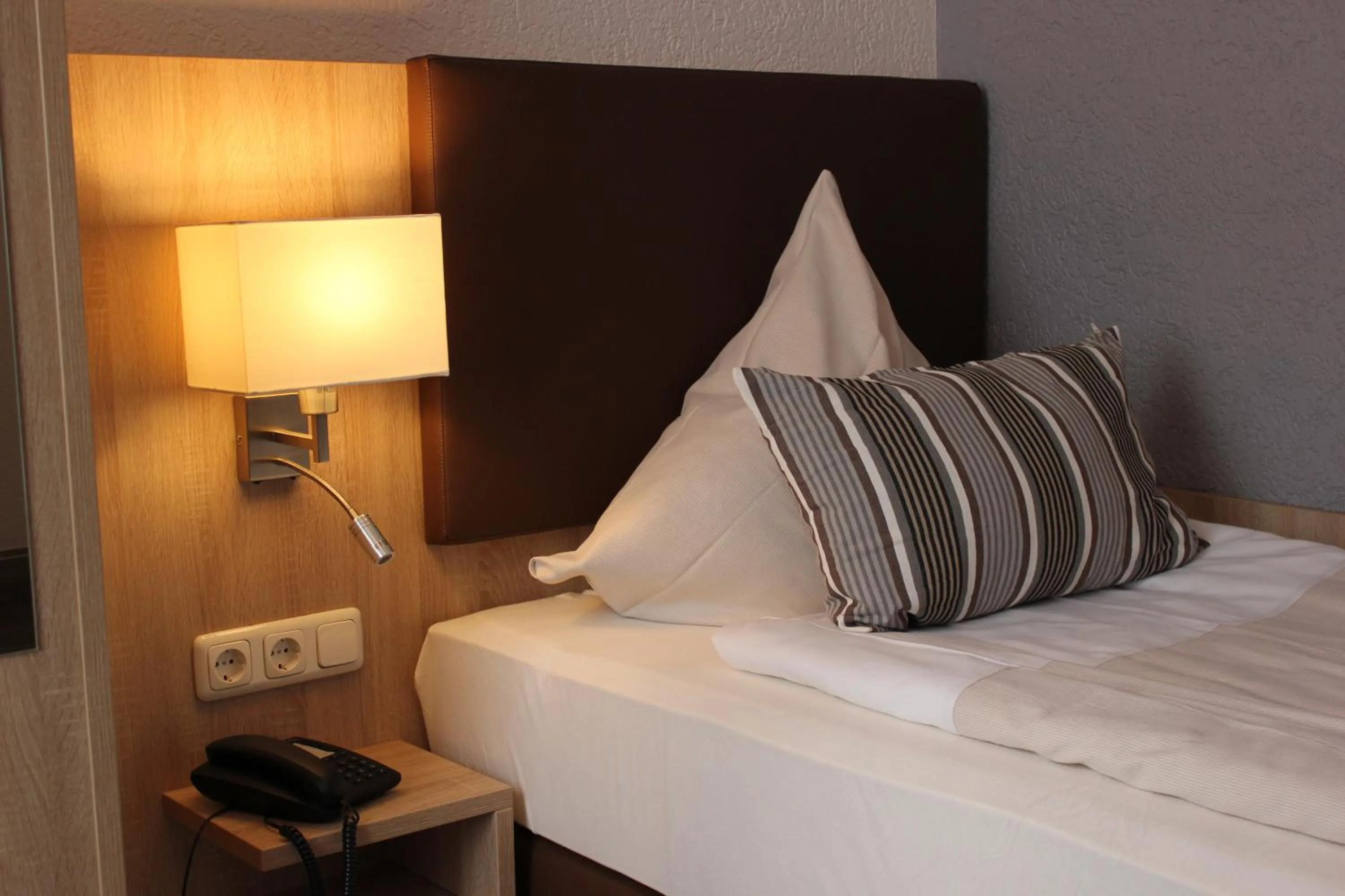 Bedroom, Bed in Hotel Restaurant Kromberg