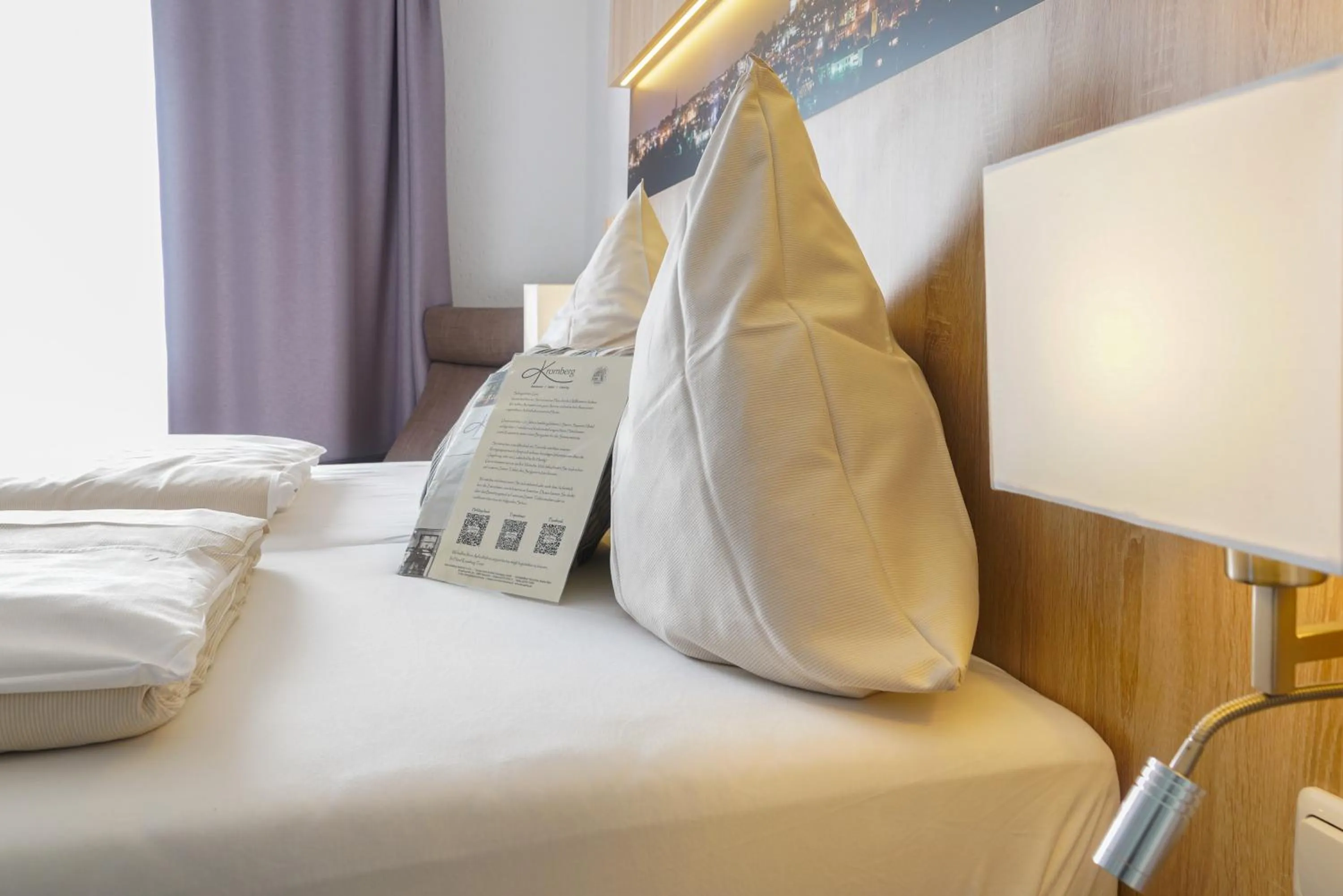 Bedroom, Bed in Hotel Restaurant Kromberg