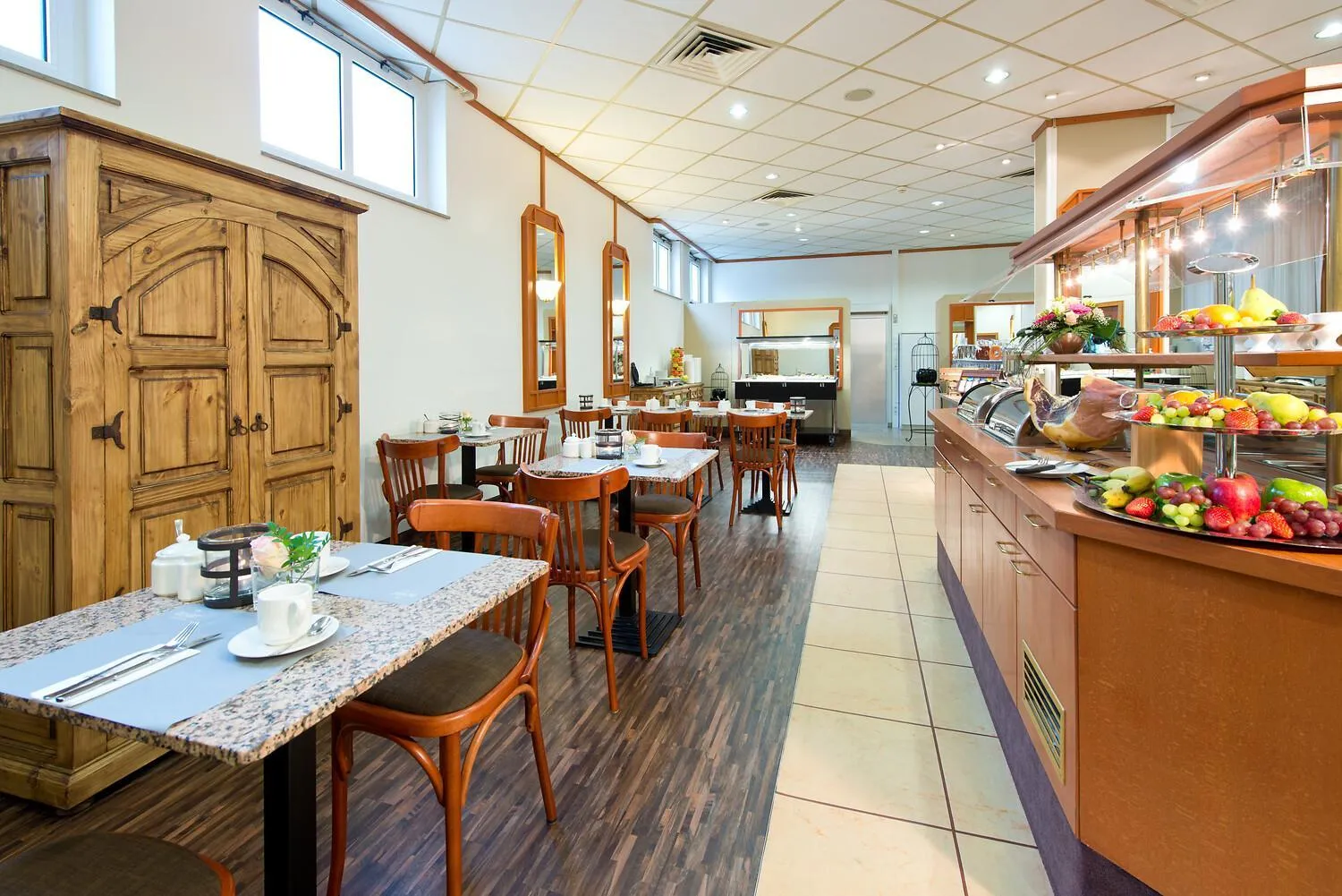 Breakfast in ACHAT Hotel Neustadt an der Weinstraße