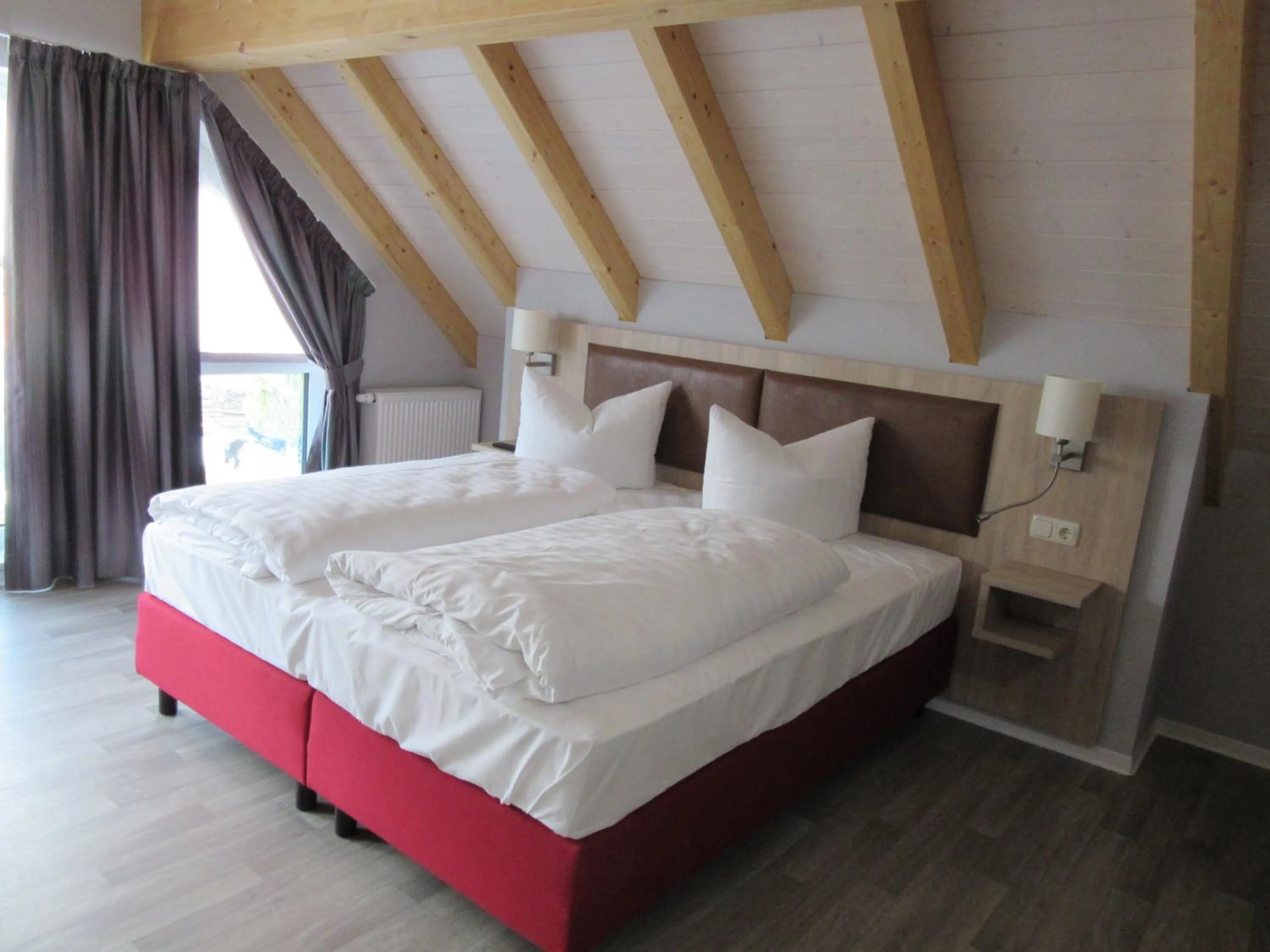 Bedroom, Bed in Hotel-Gasthaus Steiger