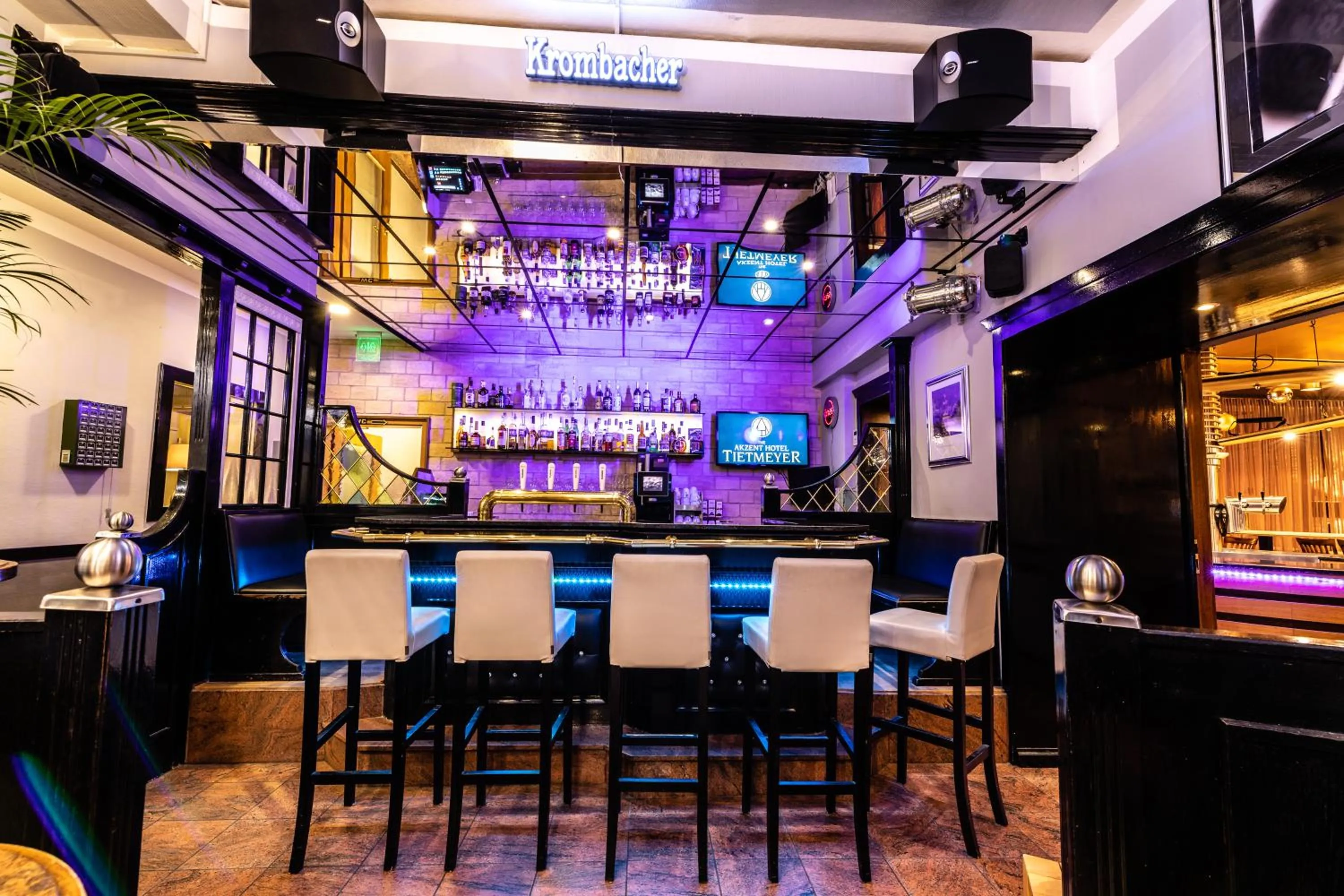 Lounge or bar in Akzent Hotel Tietmeyer & Cross Side