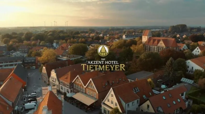 Property building in Akzent Hotel Tietmeyer & Cross Side
