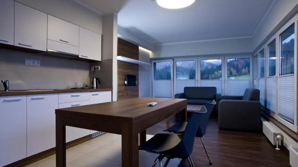 Kitchen or kitchenette in Sanatorium Równica