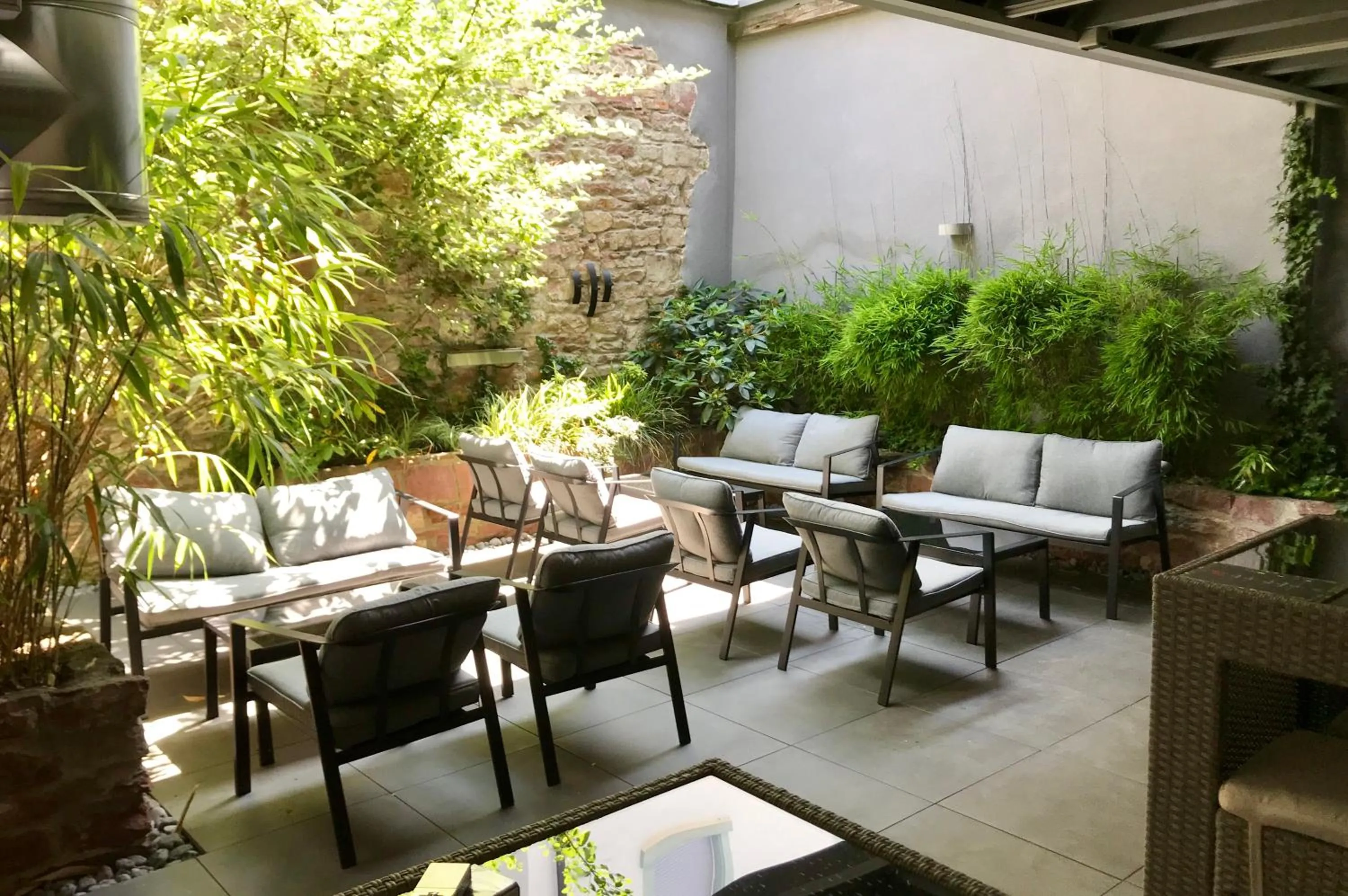 Patio in ALFA Hotel - Superior