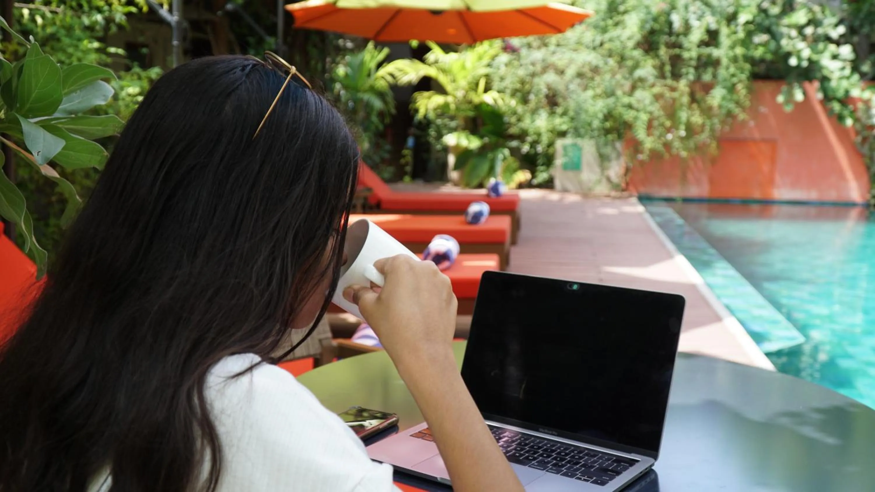 Swimming pool in Viluveli Holiday Retreat
