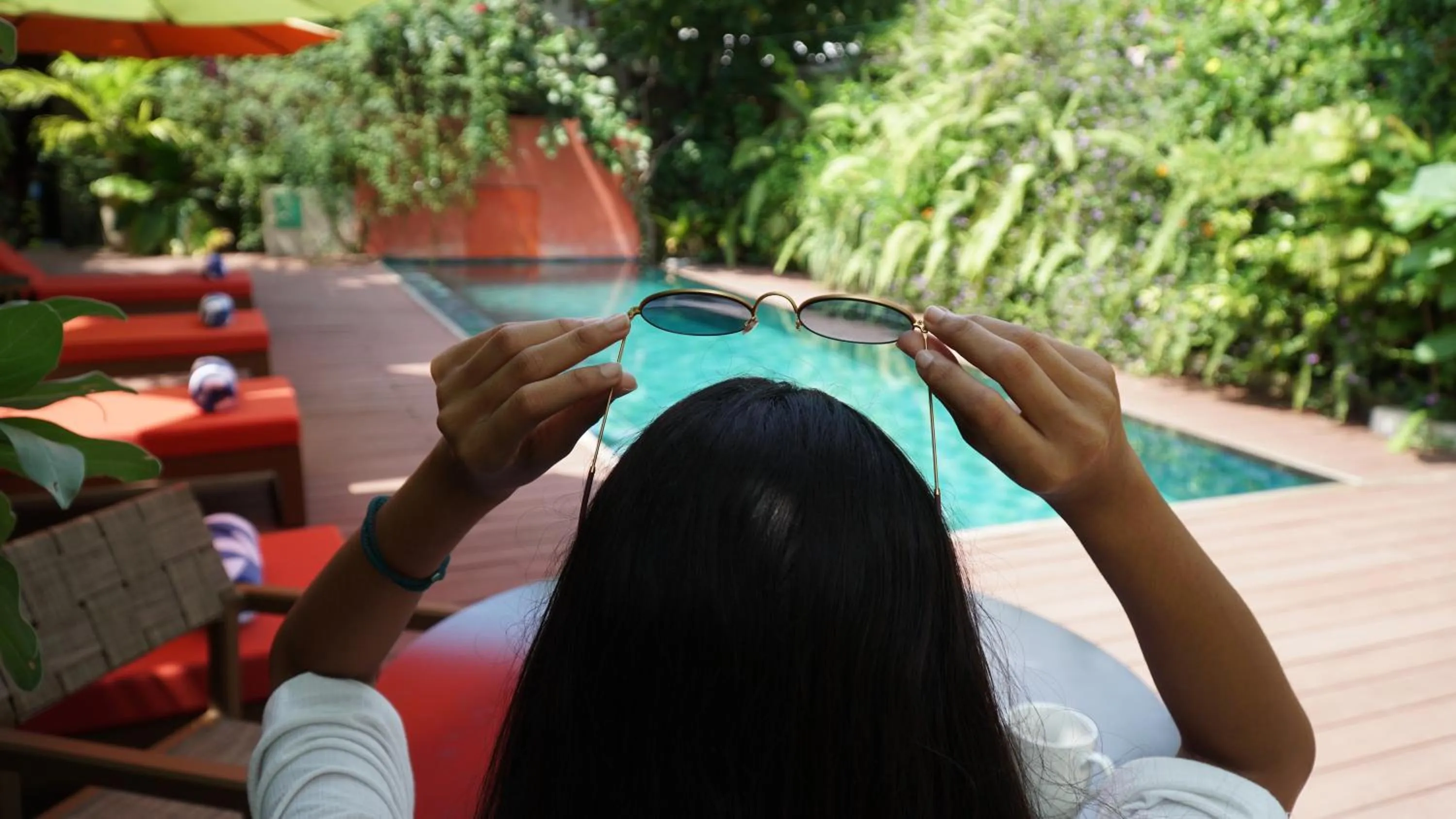 People in Viluveli Holiday Retreat