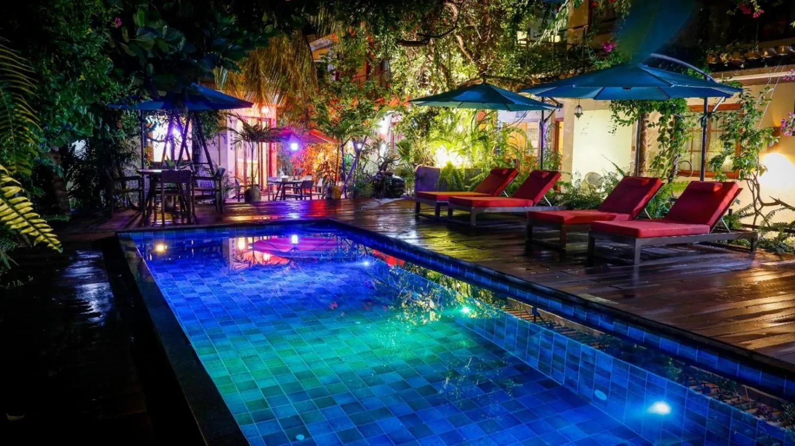 Swimming pool in Viluveli Holiday Retreat