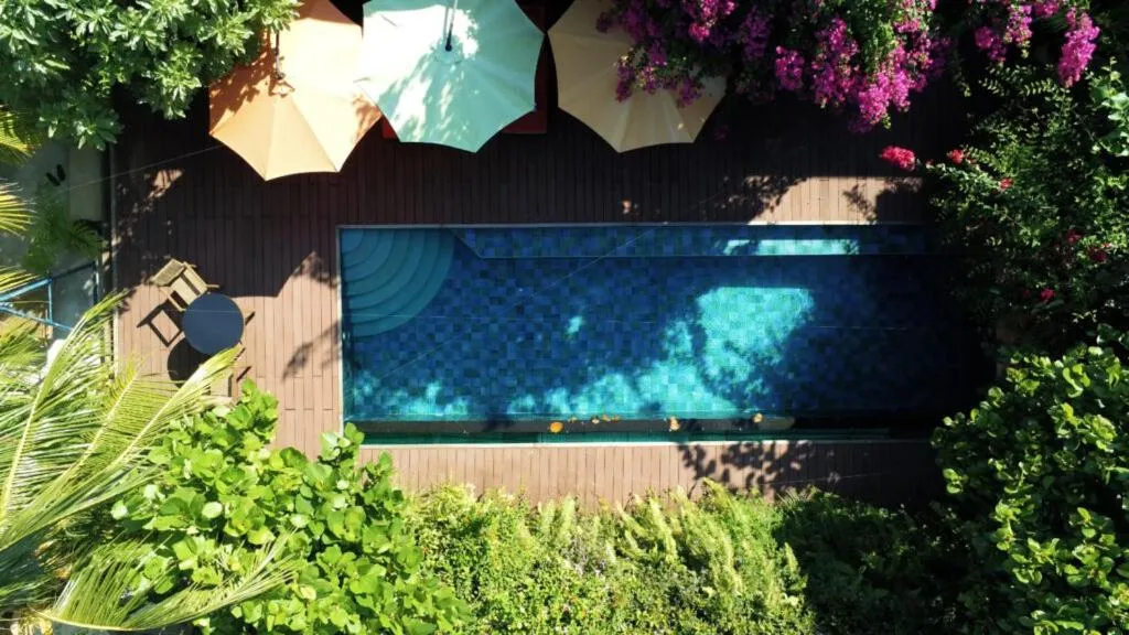 Swimming pool in Viluveli Holiday Retreat