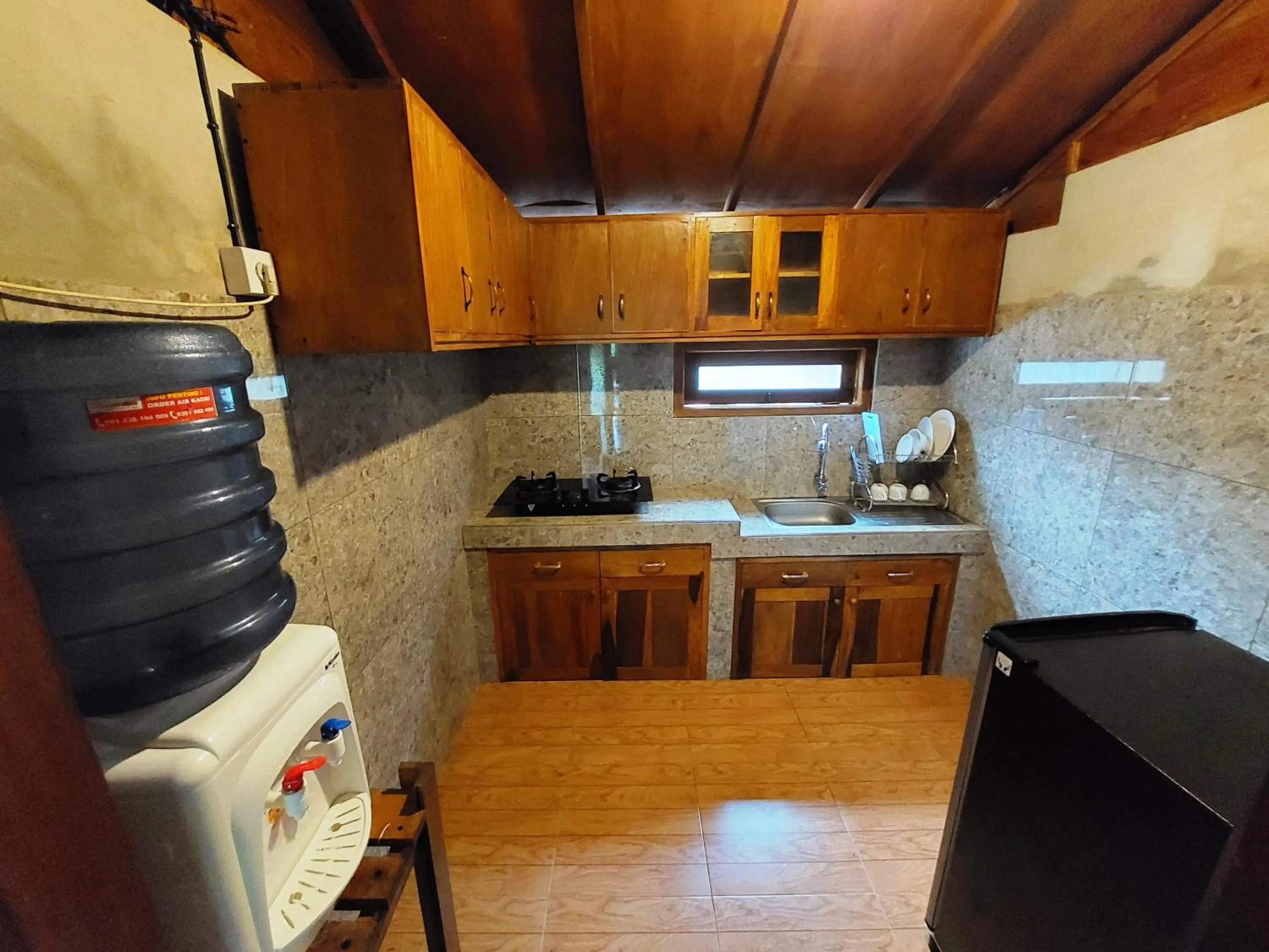 Kitchen or kitchenette in Shivananda Antique Villas by EPS