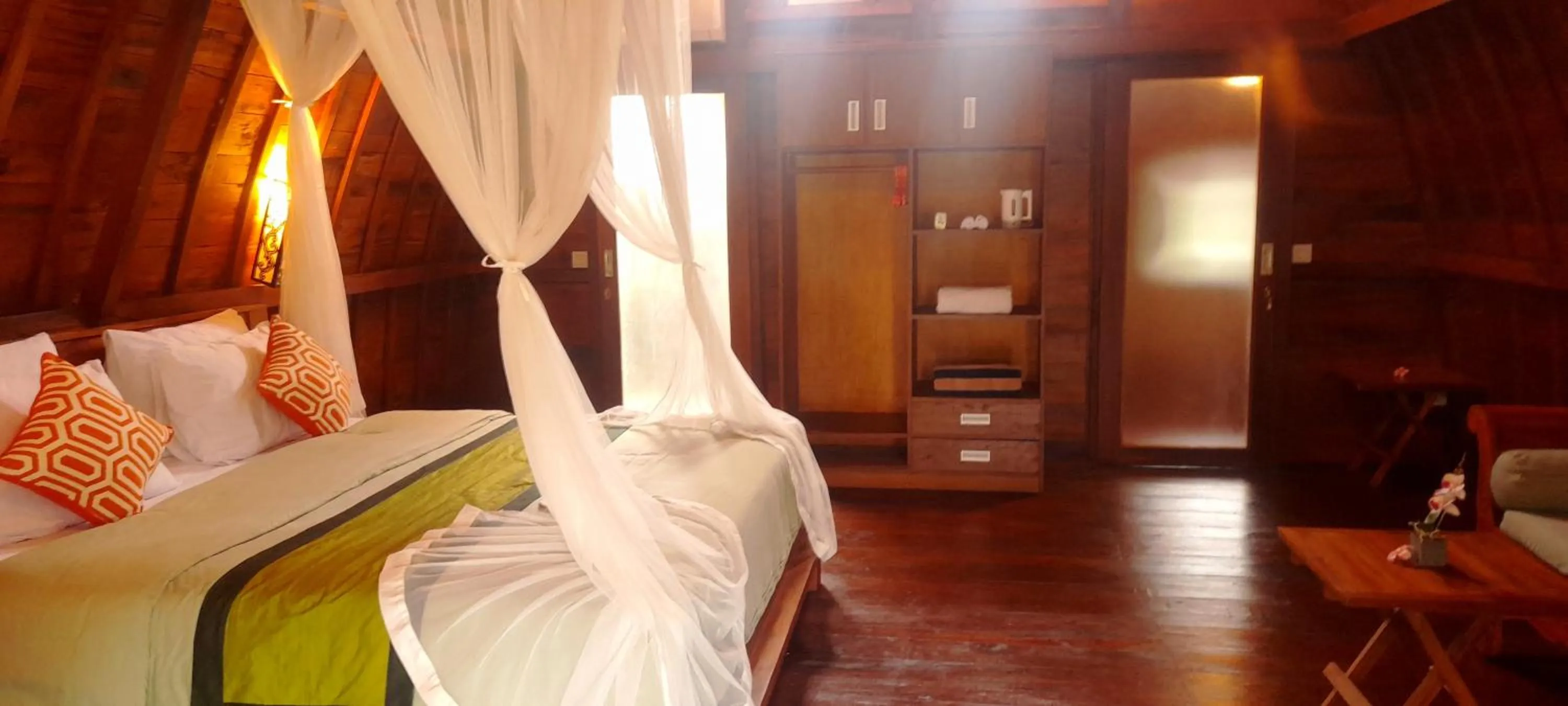 Bed in Shivananda Antique Villas by EPS