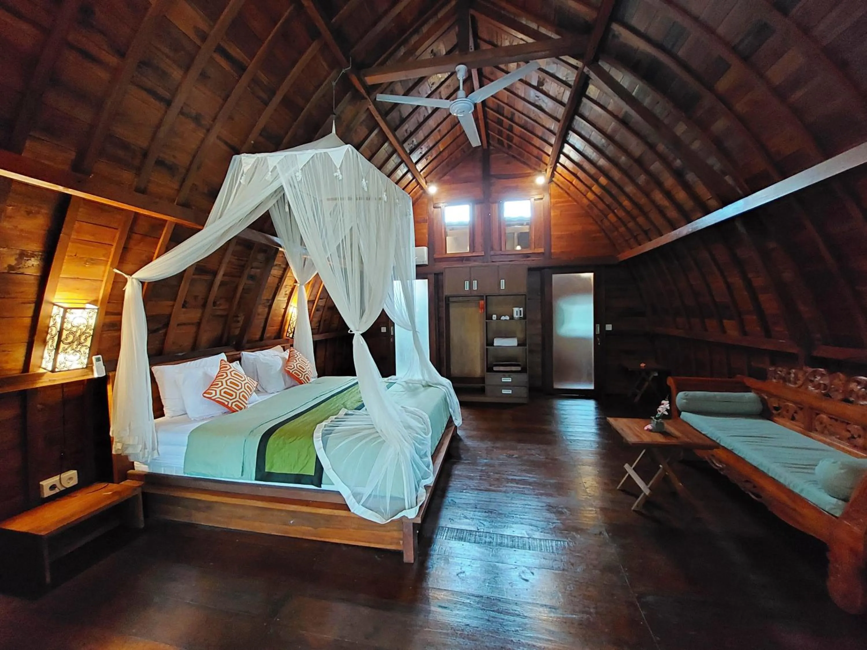 Bed in Shivananda Antique Villas by EPS