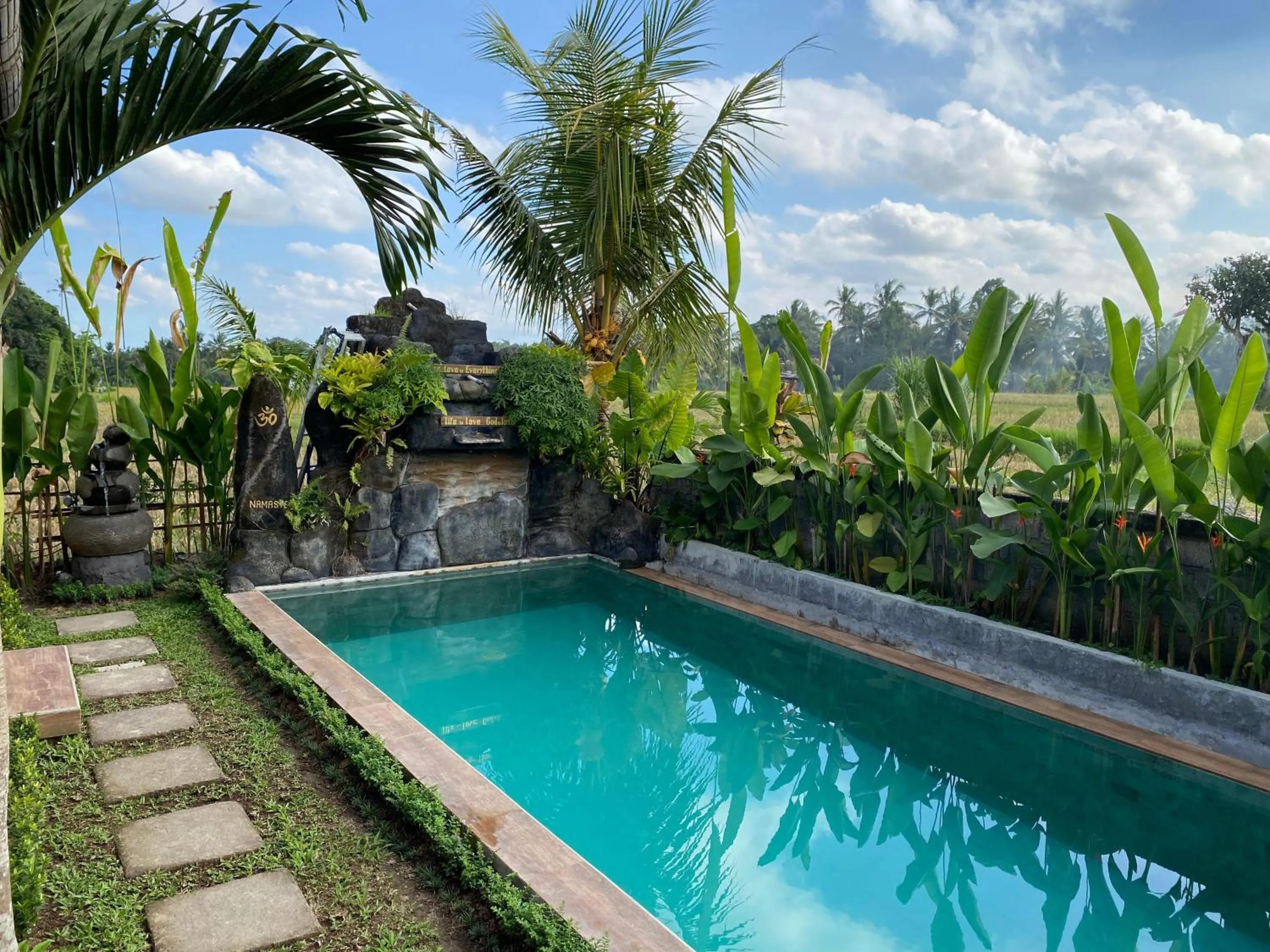 Garden in Shivananda Antique Villas by EPS