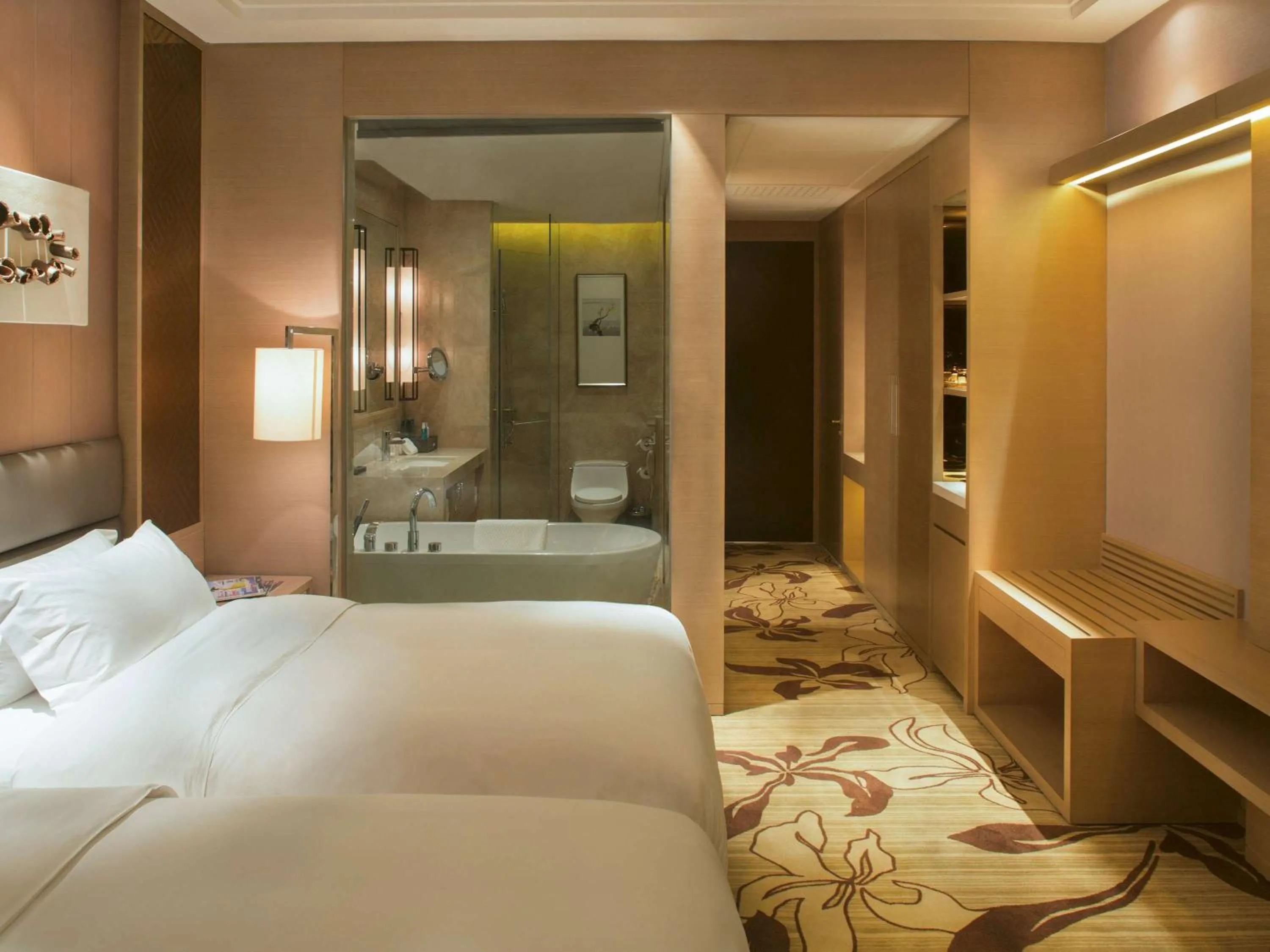 Deluxe Twin Room in Movenpick Hotel Enshi