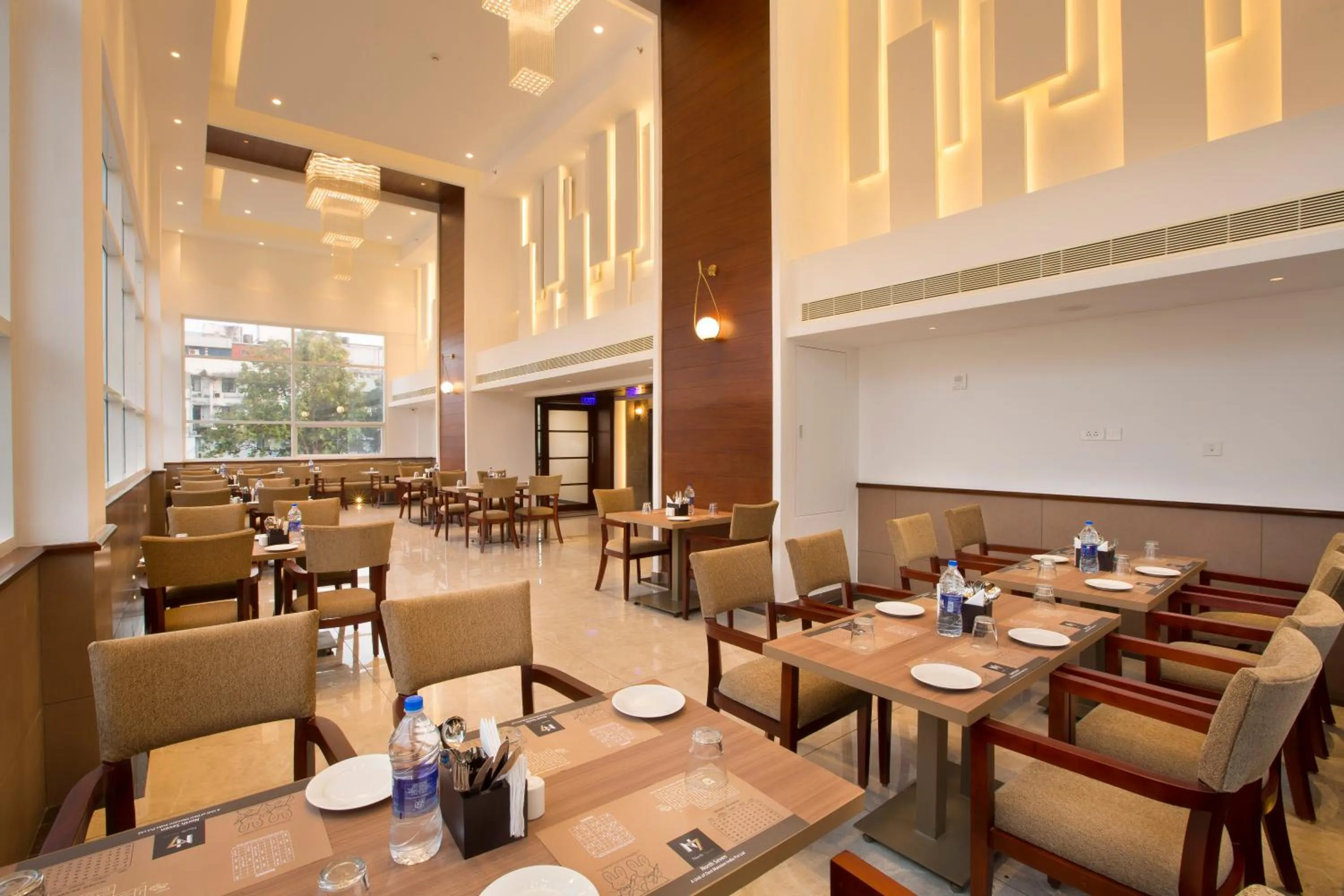 Restaurant/places to eat in North Seven