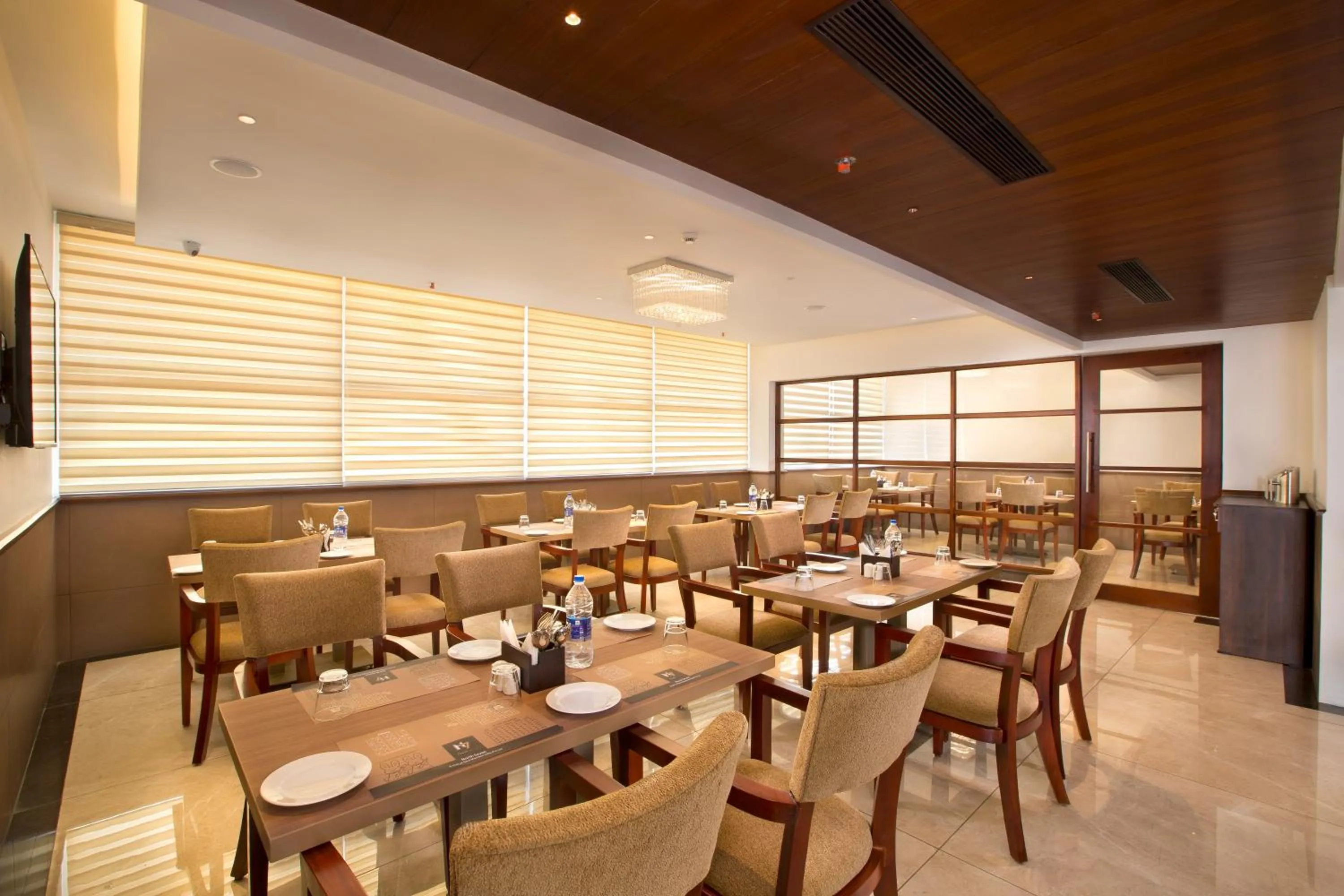 Restaurant/places to eat in North Seven