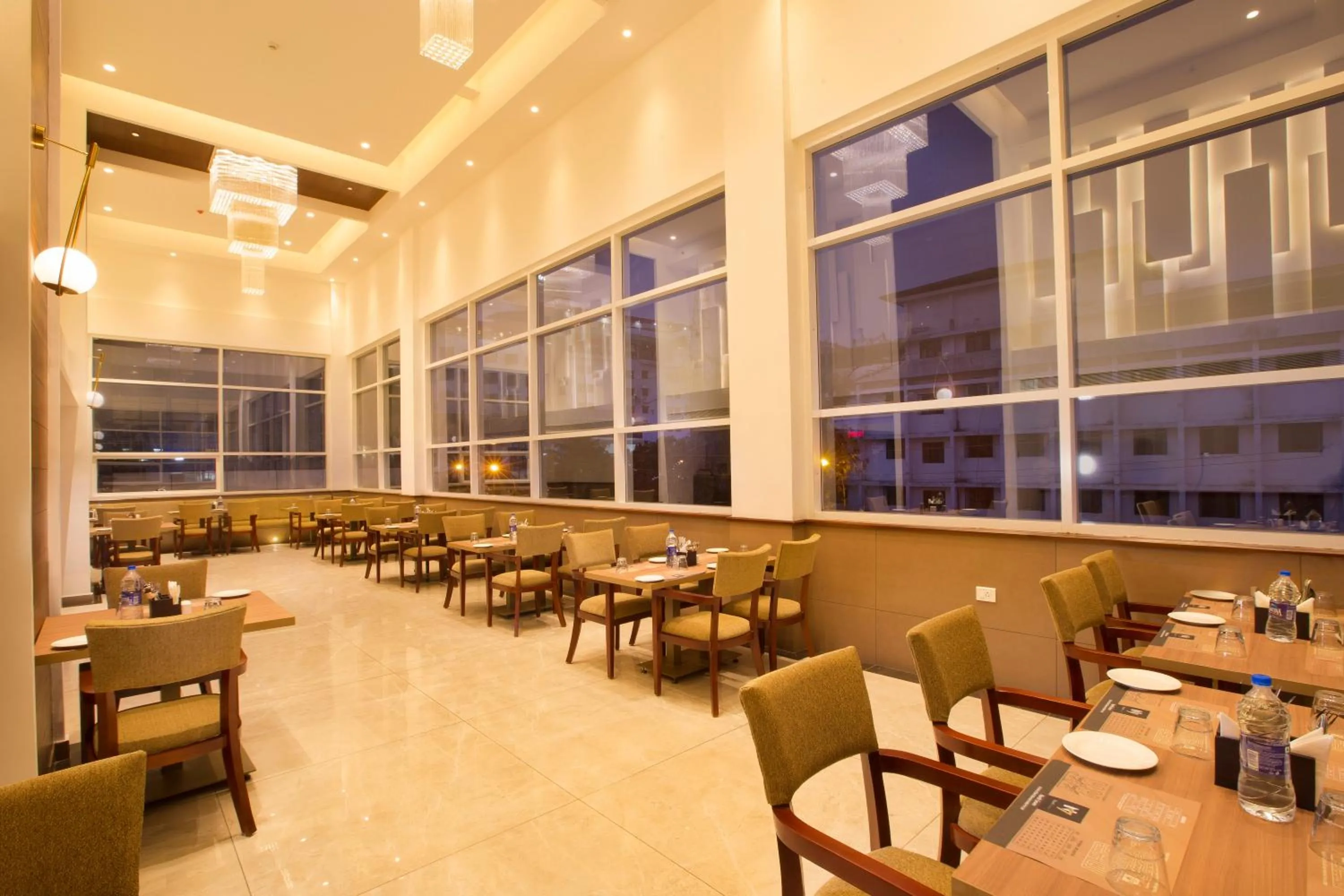 Restaurant/places to eat in North Seven