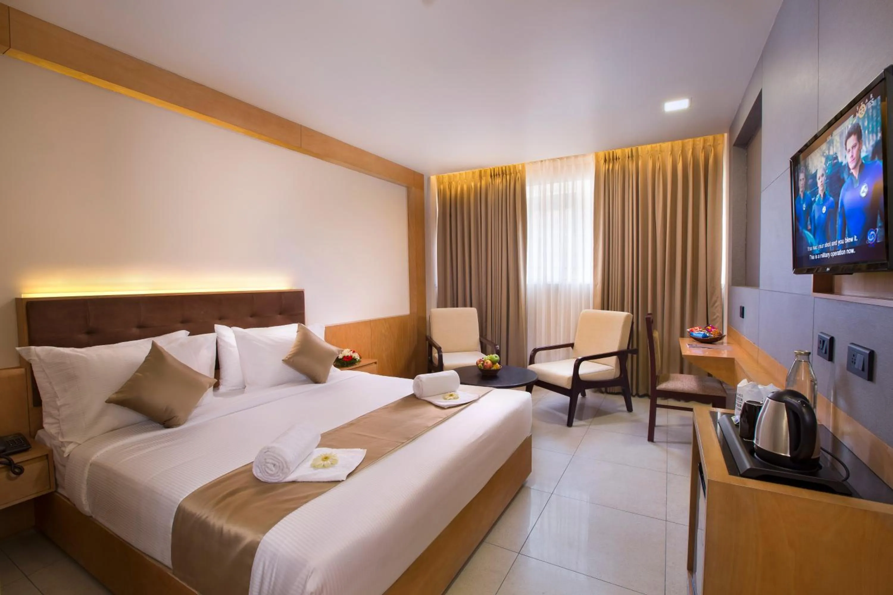 Bedroom, Bed in North Seven