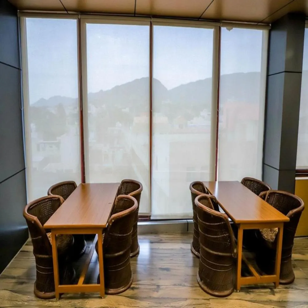 Restaurant/places to eat in Komal Inn