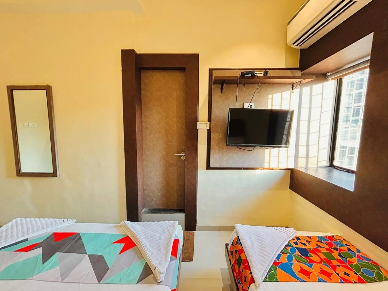Bedroom, Bed in Hotel West Inn-Near Mumbai International Airport