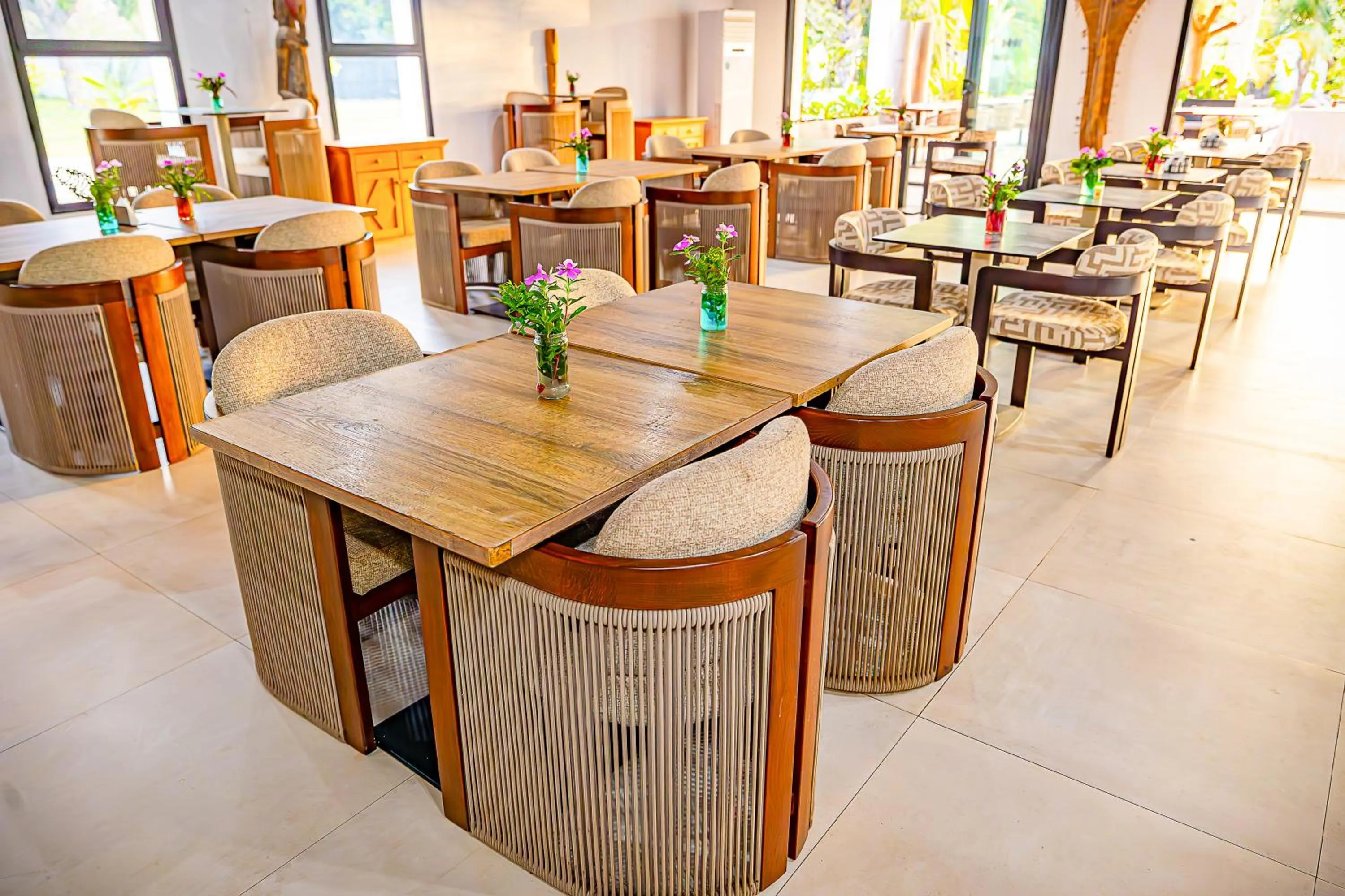 Restaurant/places to eat in Kalimba Beach Resort
