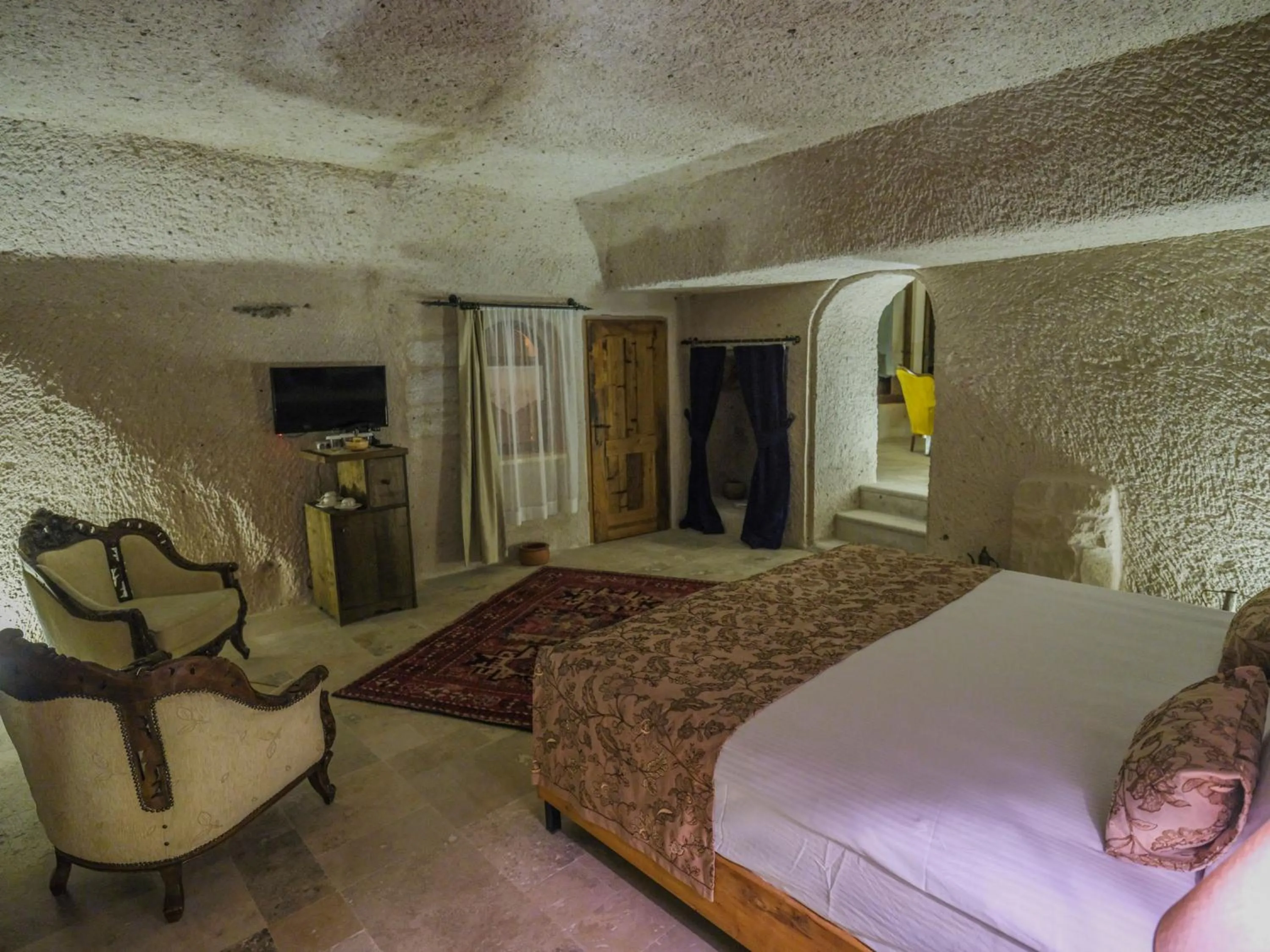 Kalsedon Cave Suites