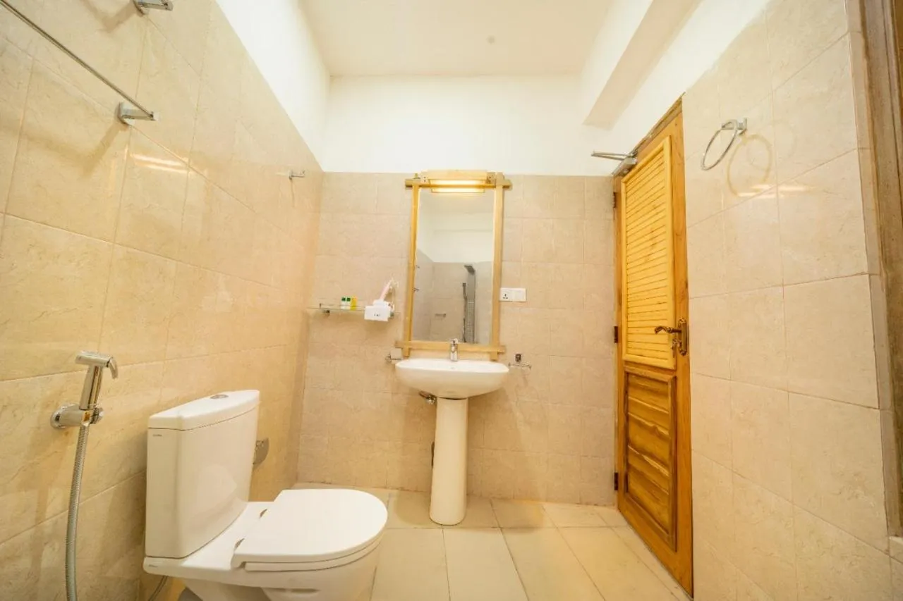 Toilet in 3 Arch Resort Ella