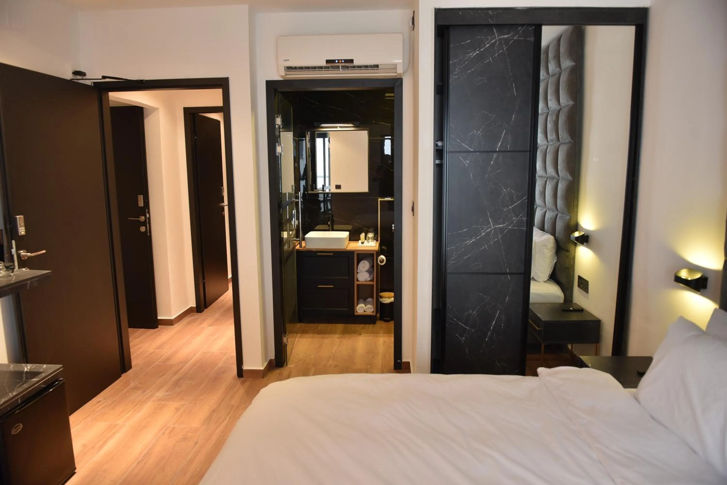 Bed in Selfie's Boutique Hotel