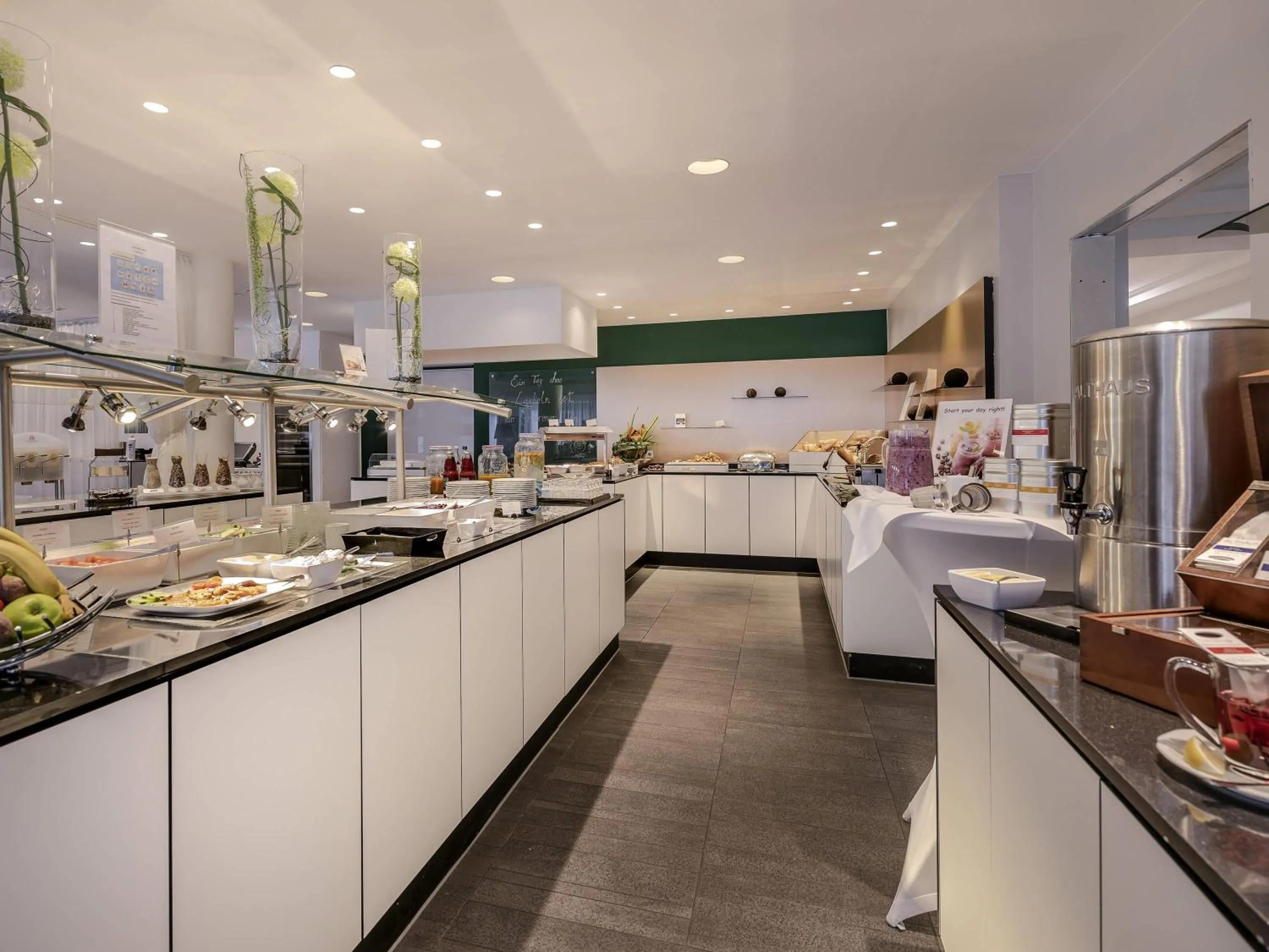 Breakfast in Congress Hotel Mercure Nürnberg an der Messe