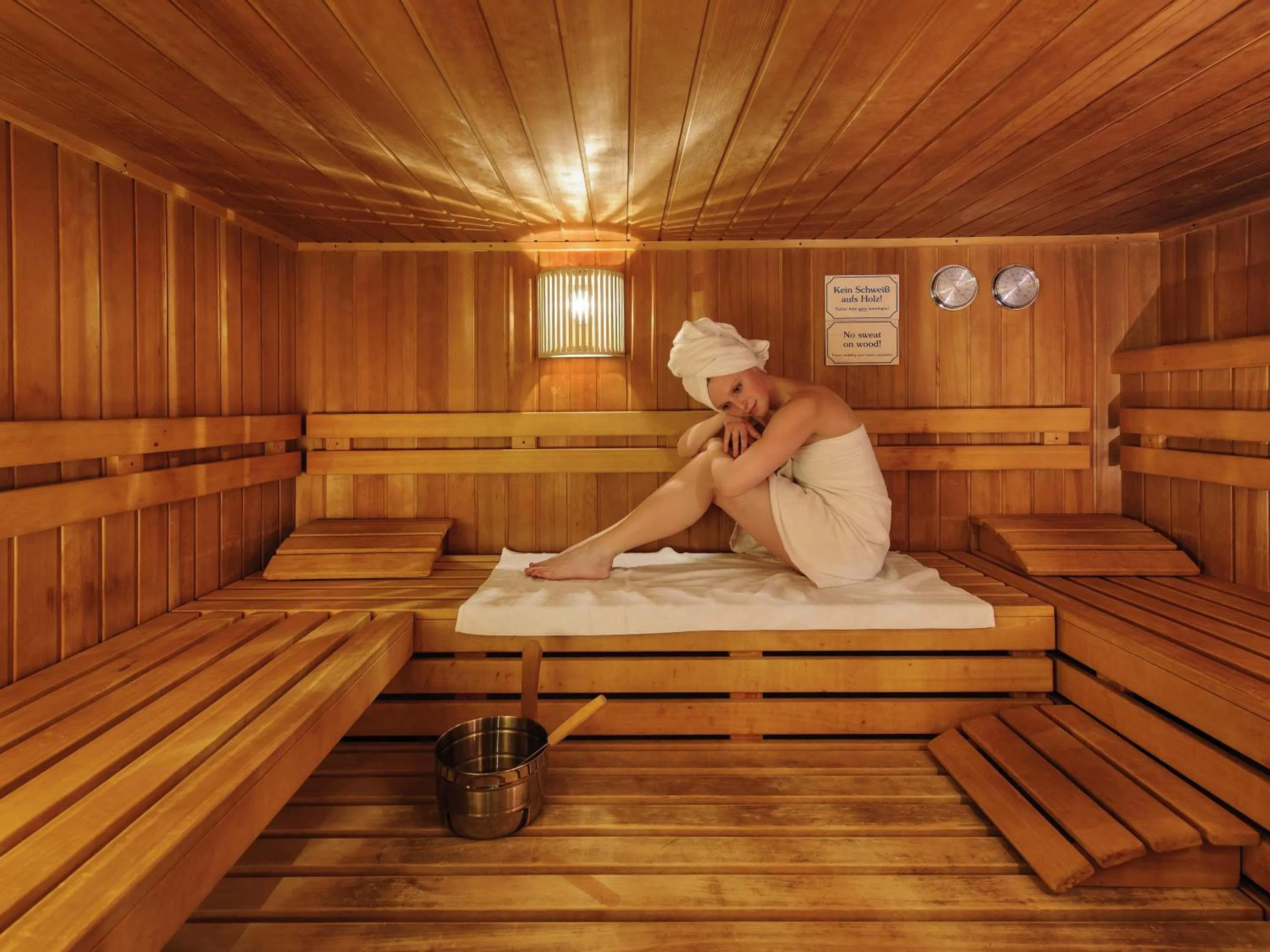 Spa and wellness centre/facilities in Congress Hotel Mercure Nürnberg an der Messe