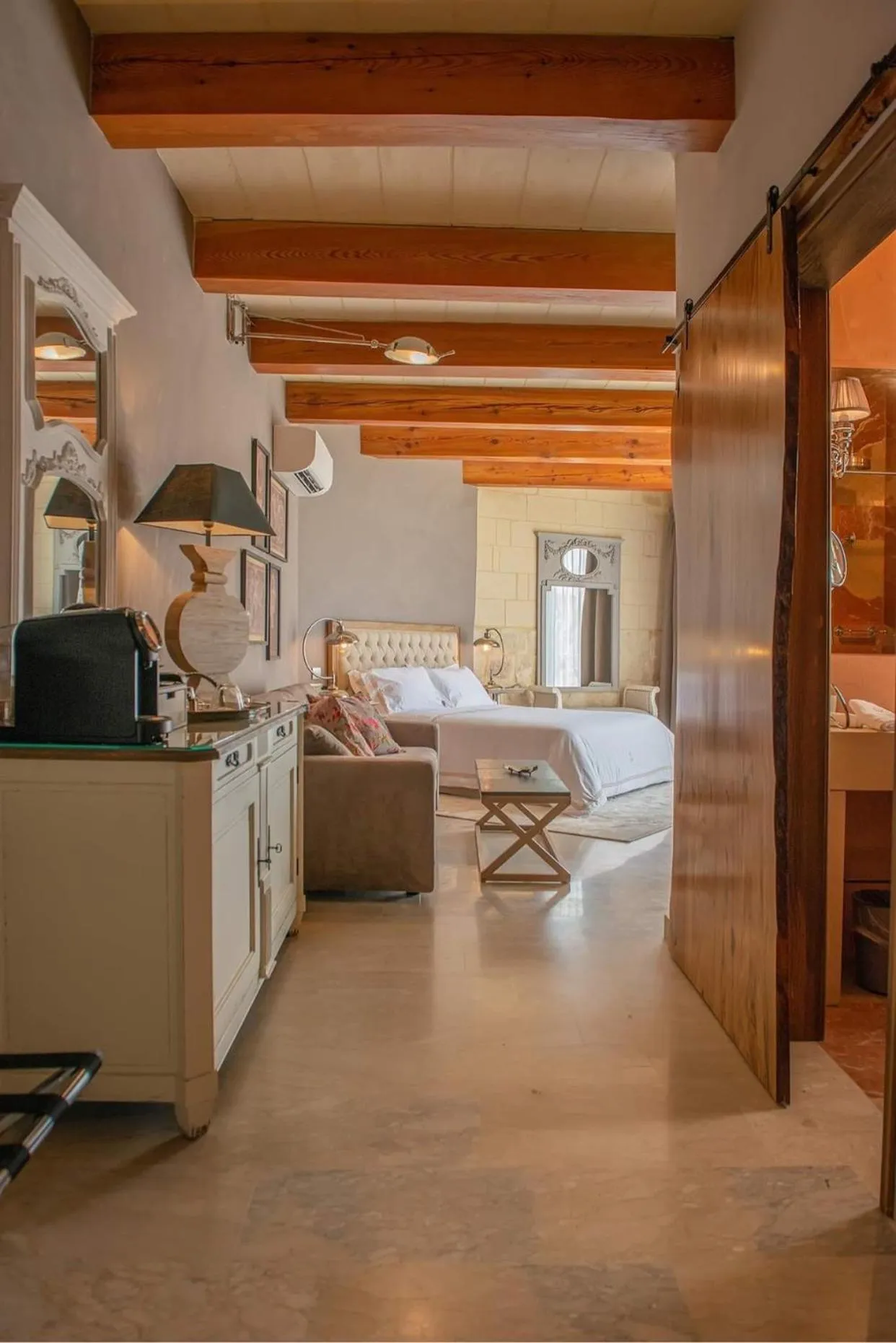 Bedroom in Lulu Boutique Hotel