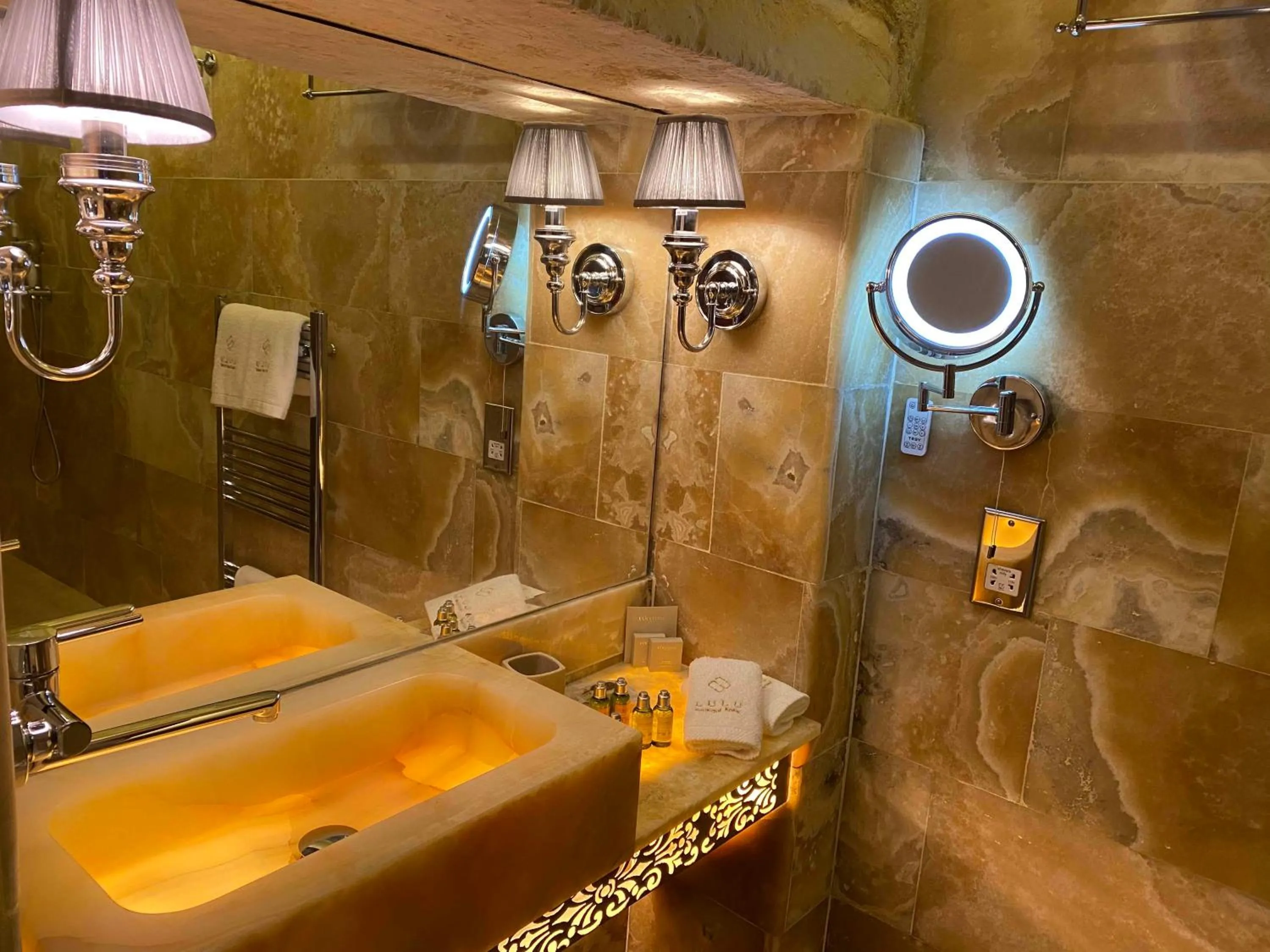 Bathroom in Lulu Boutique Hotel