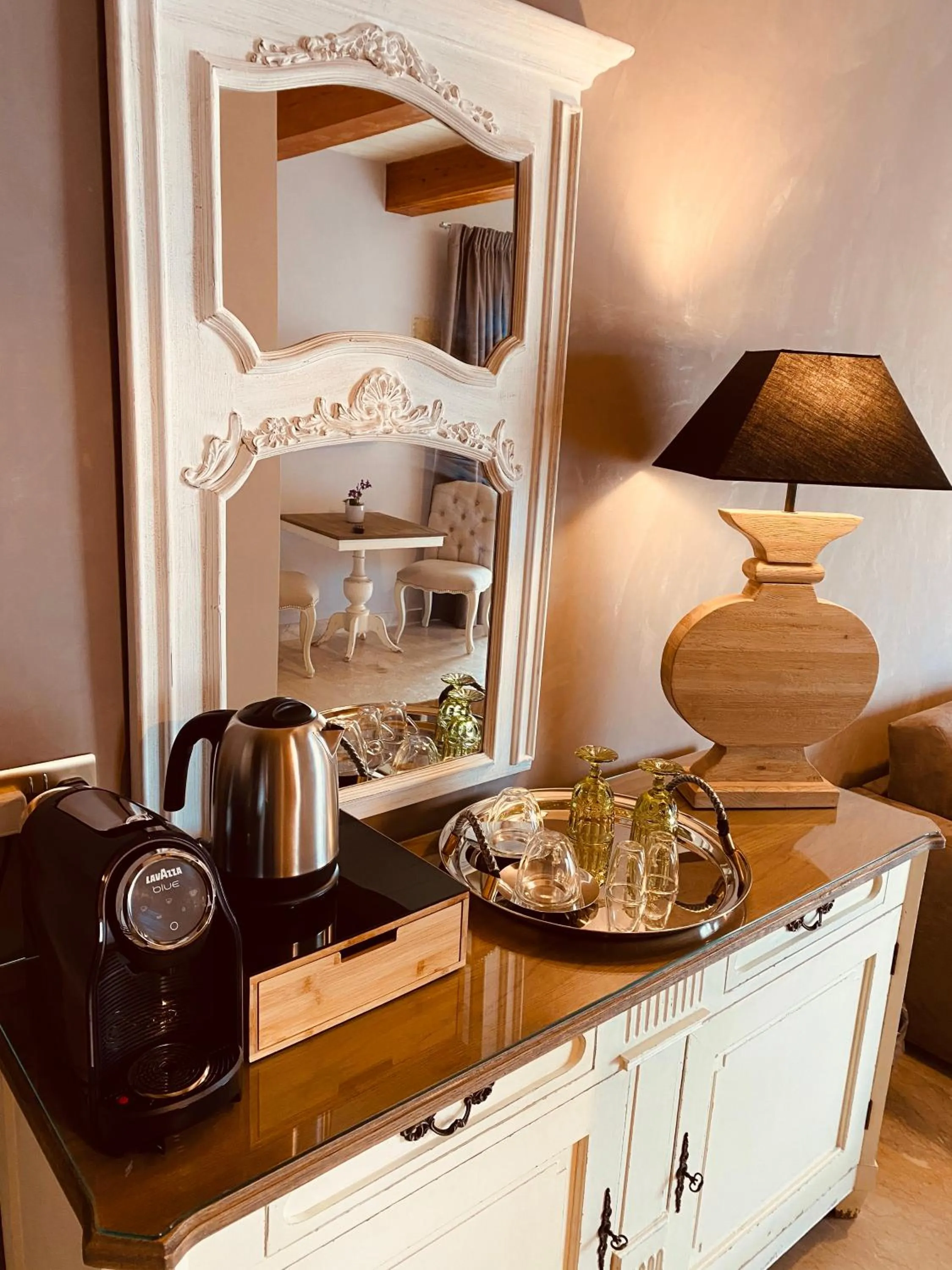 Coffee/tea facilities in Lulu Boutique Hotel