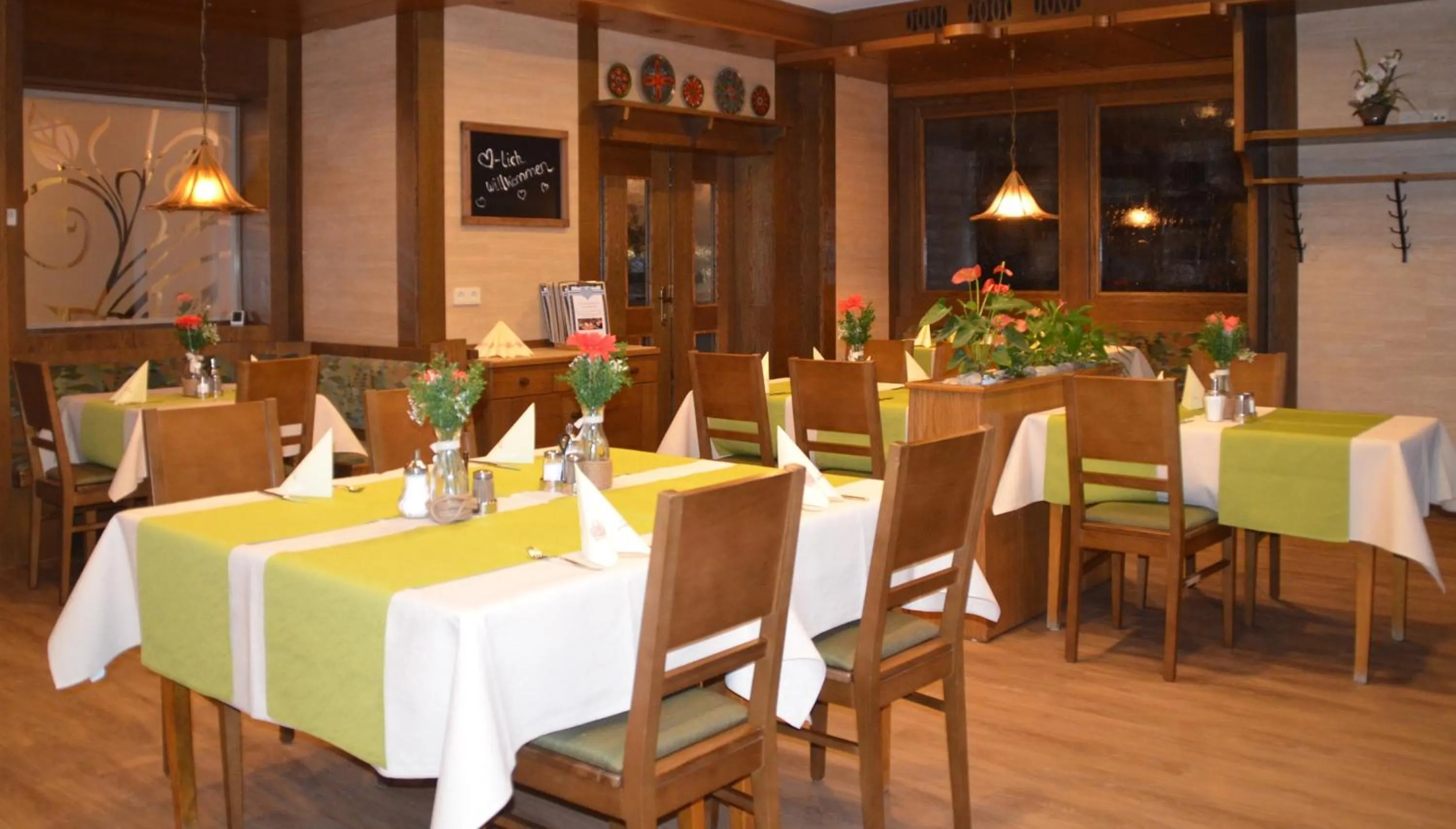 Restaurant/places to eat in Hotel Königsteiner Hof