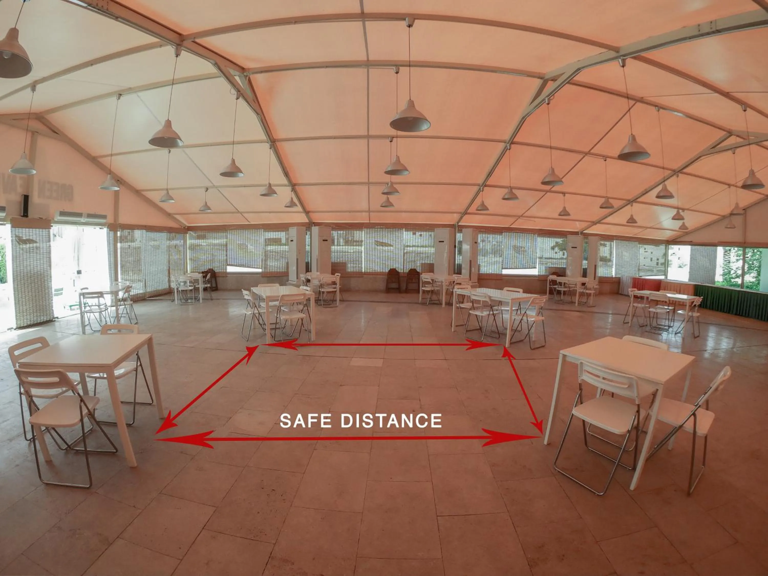 Restaurant/places to eat in Green Leaves Hotel