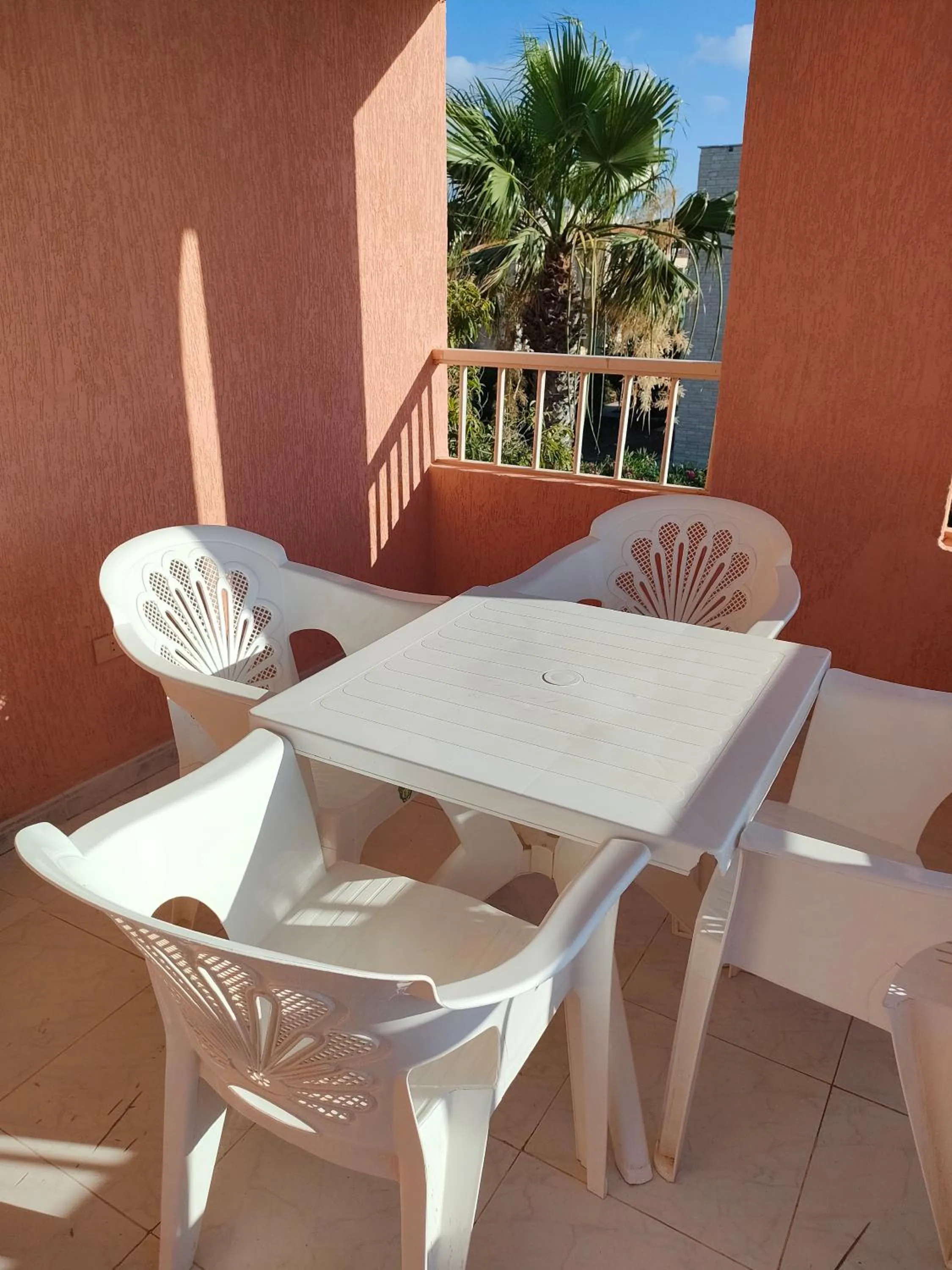 Balcony/Terrace in Green Leaves Hotel
