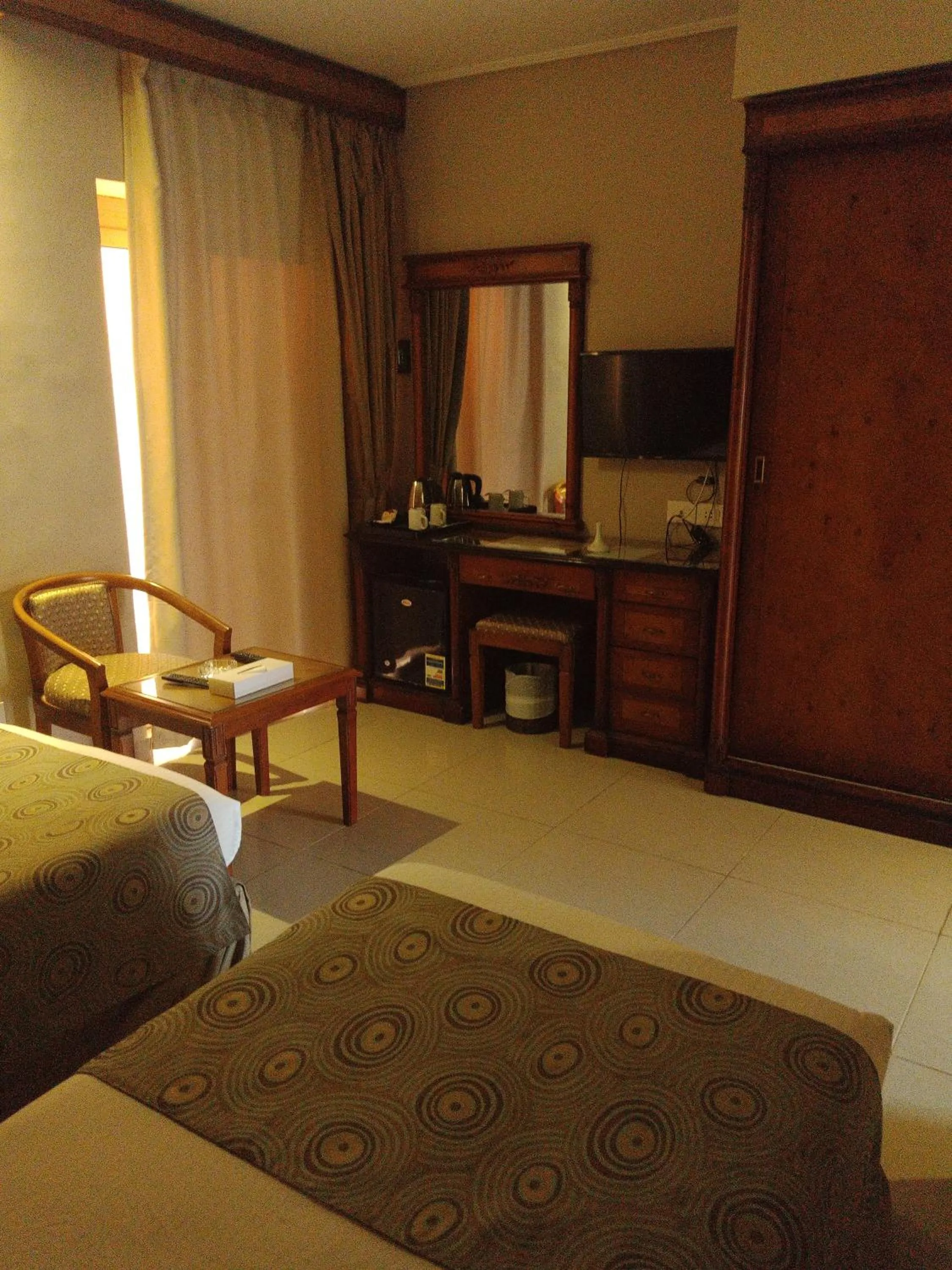 Bedroom in Green Leaves Hotel