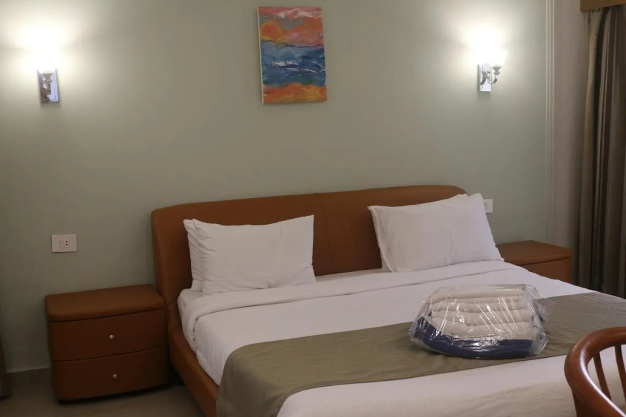 Bedroom in Green Leaves Hotel