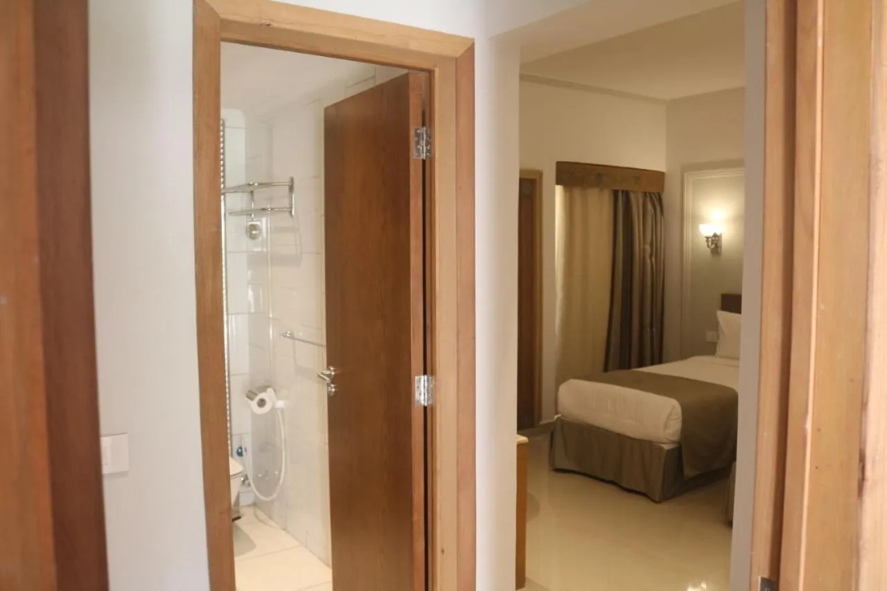 Bedroom in Green Leaves Hotel