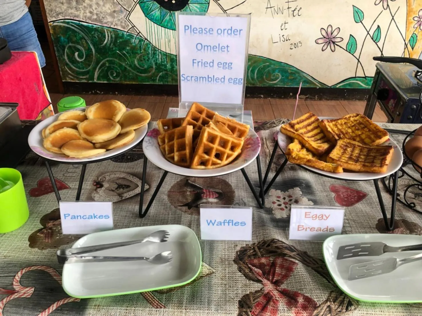 Restaurant/places to eat in Pai circus hostel