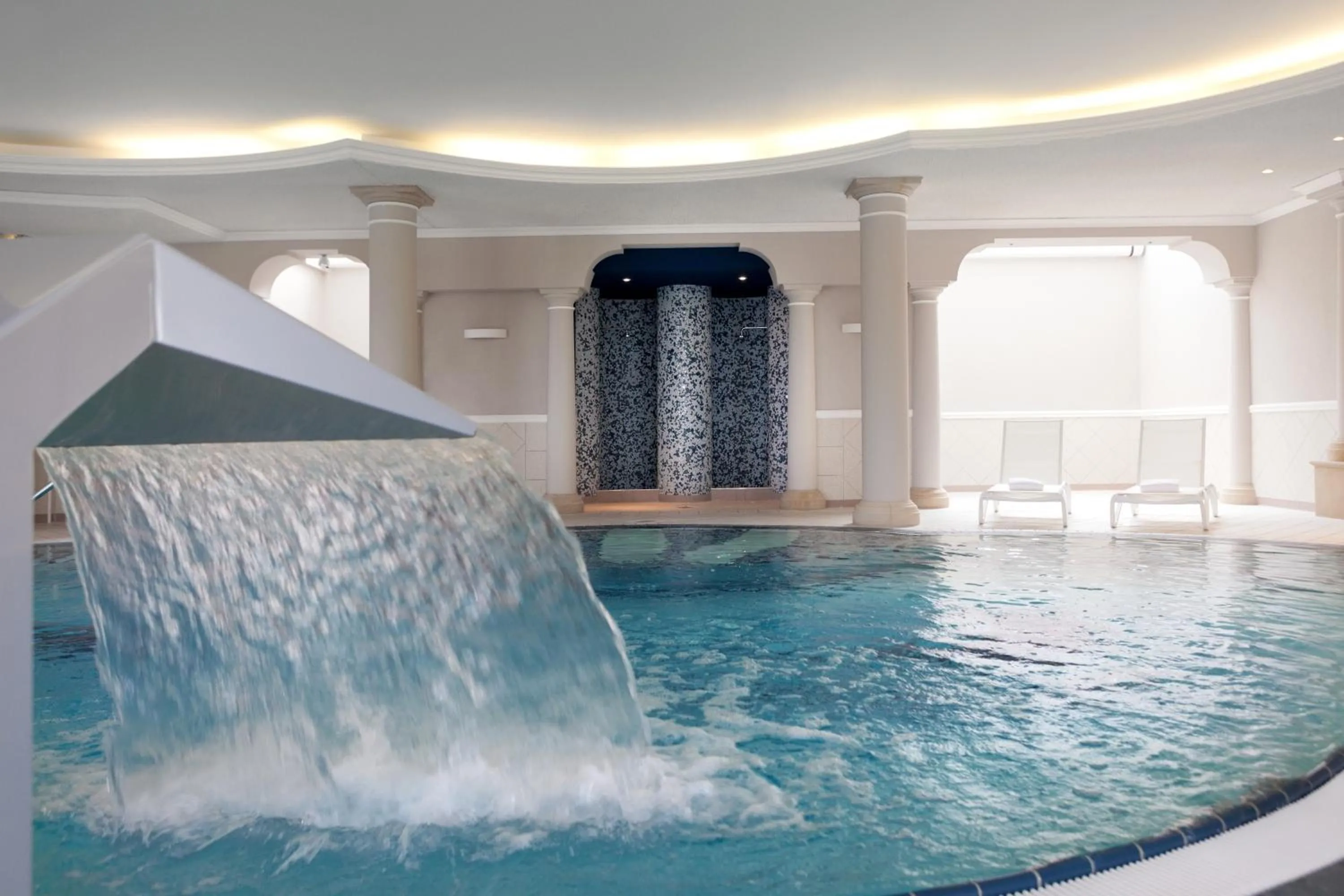 Swimming pool in Vju Hotel Rügen