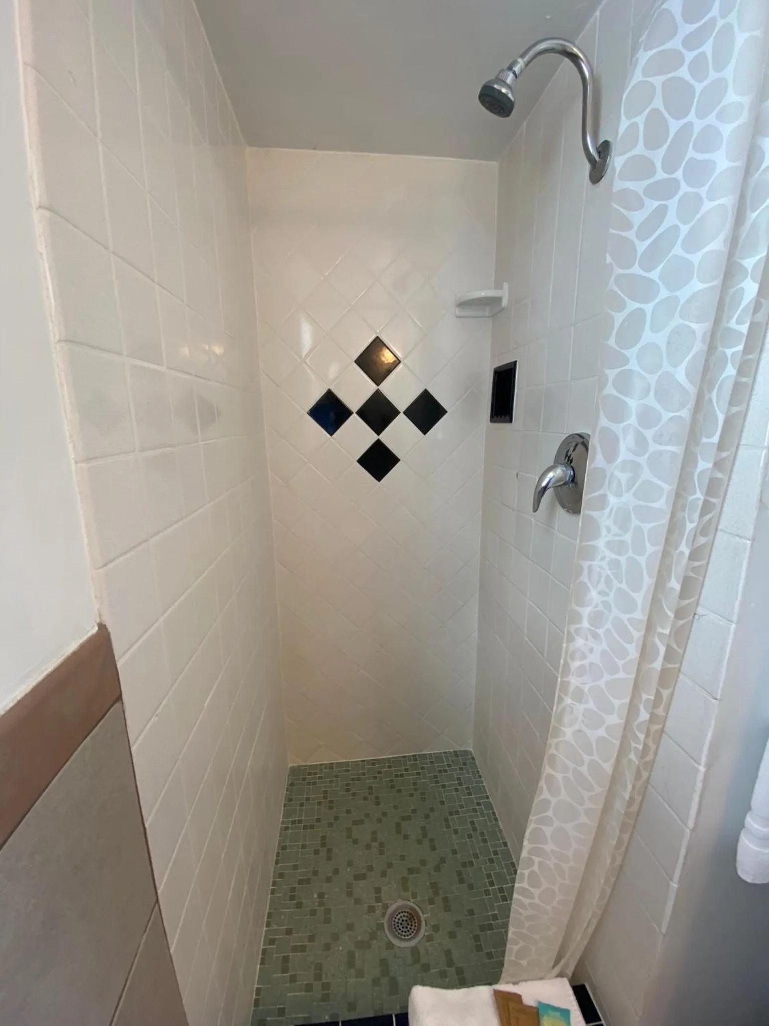 Shower in City Center Motel