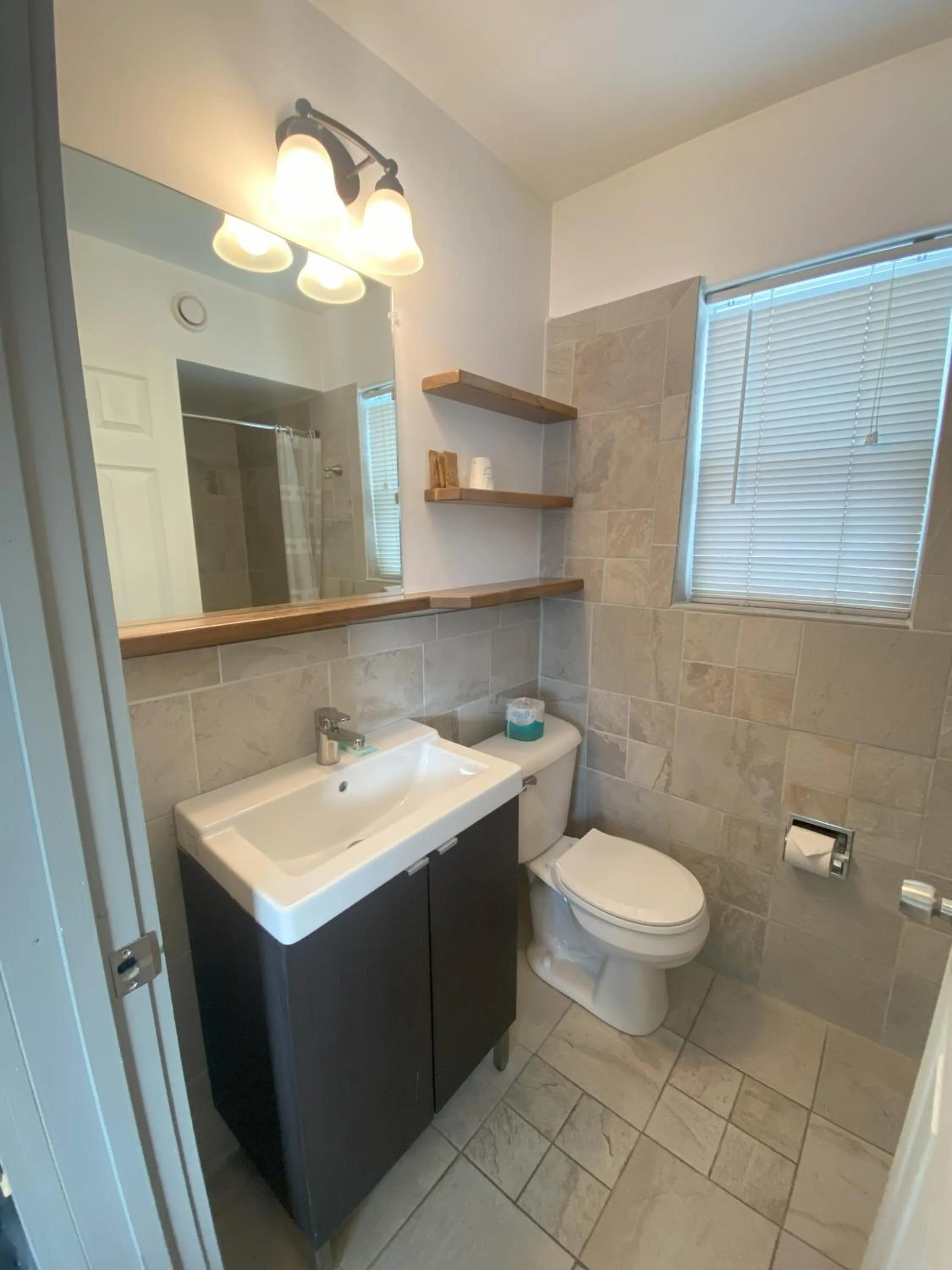 Bathroom in City Center Motel