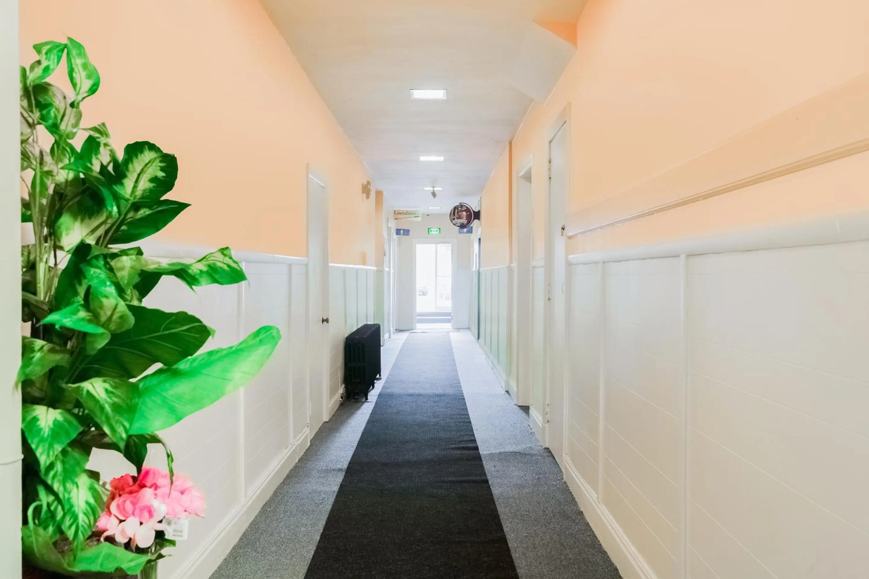 Lobby or reception in OYO Hotel Bradford Main St PA