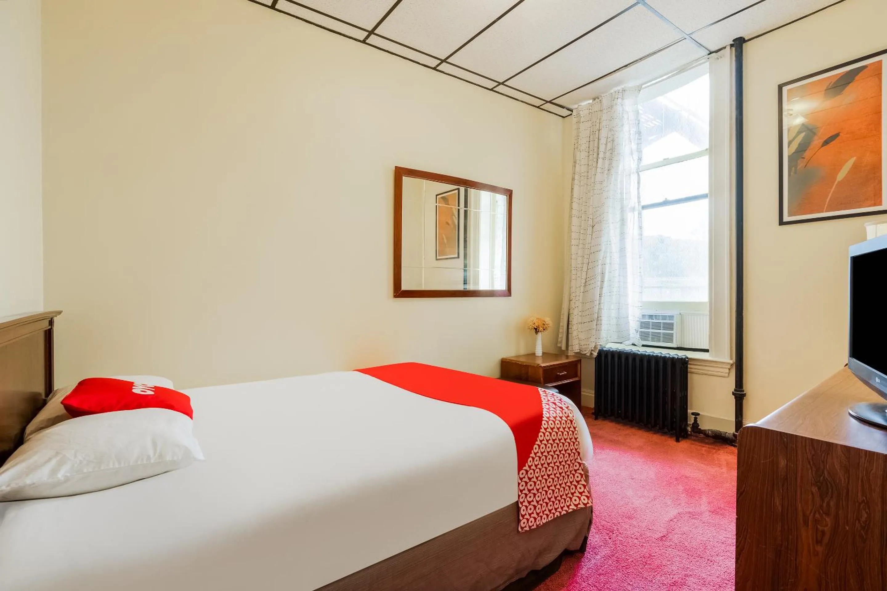 Bedroom in OYO Hotel Bradford Main St PA