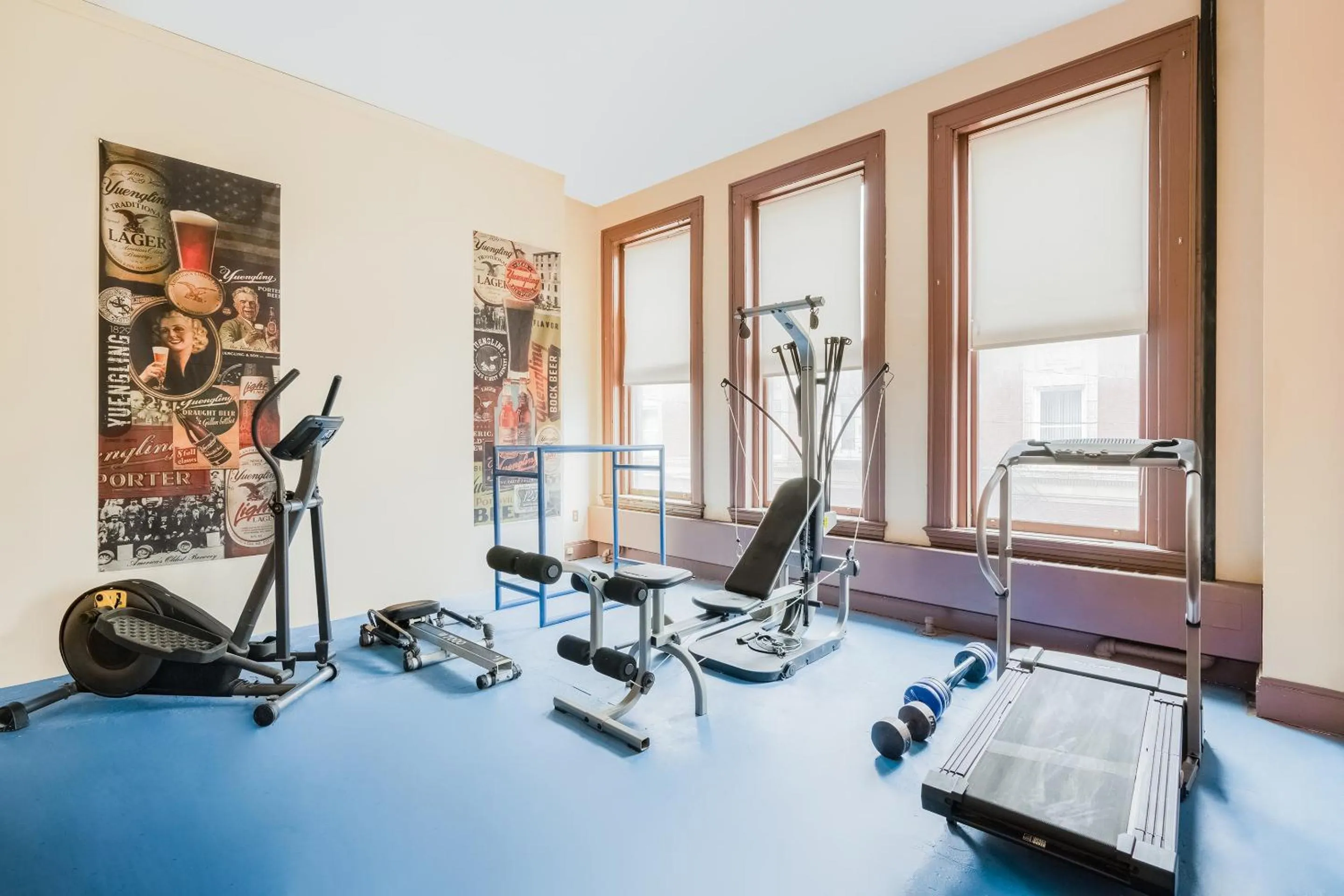 Fitness centre/facilities in OYO Hotel Bradford Main St PA