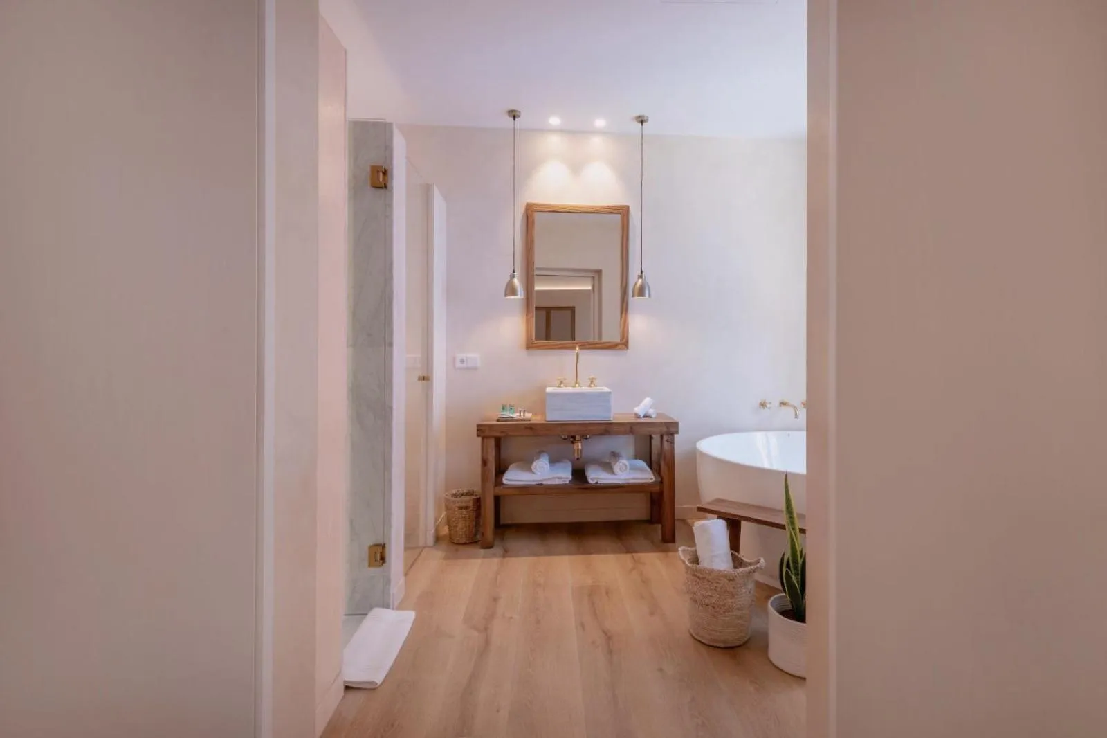 Toilet in Hotel Palau Macelli & Spa