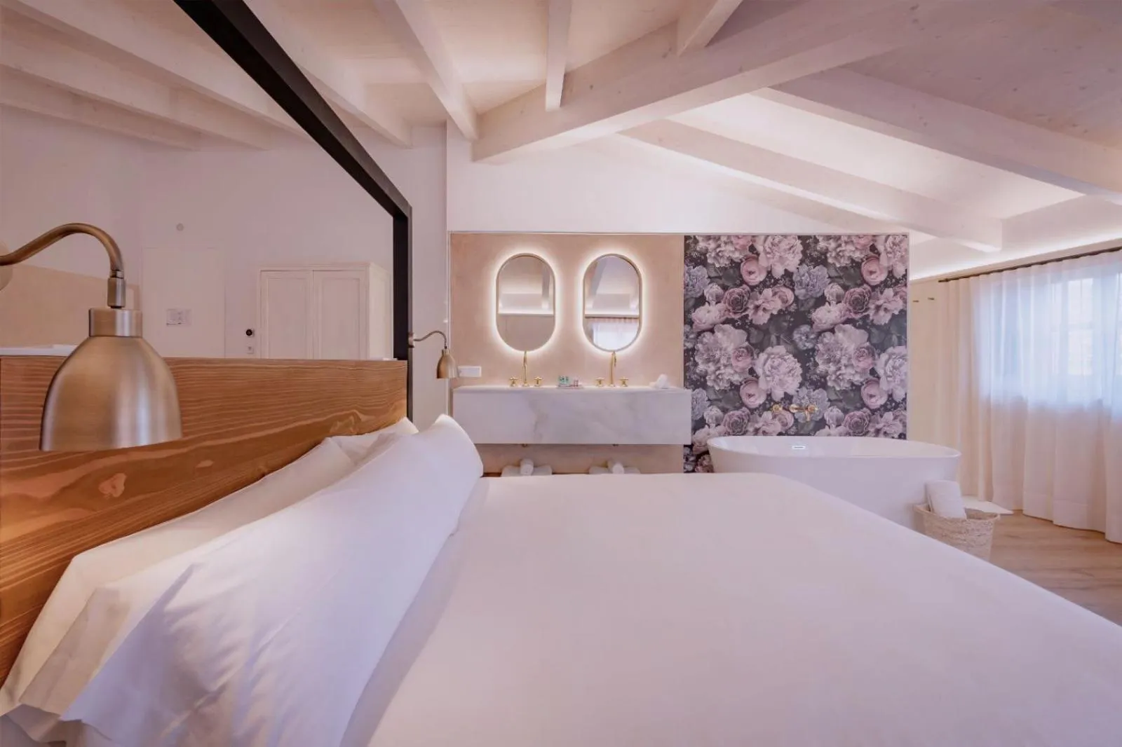 Bed in Hotel Palau Macelli & Spa