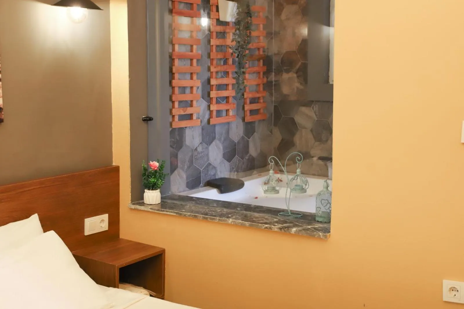 Massage, Bed in BetaS GuestHouse