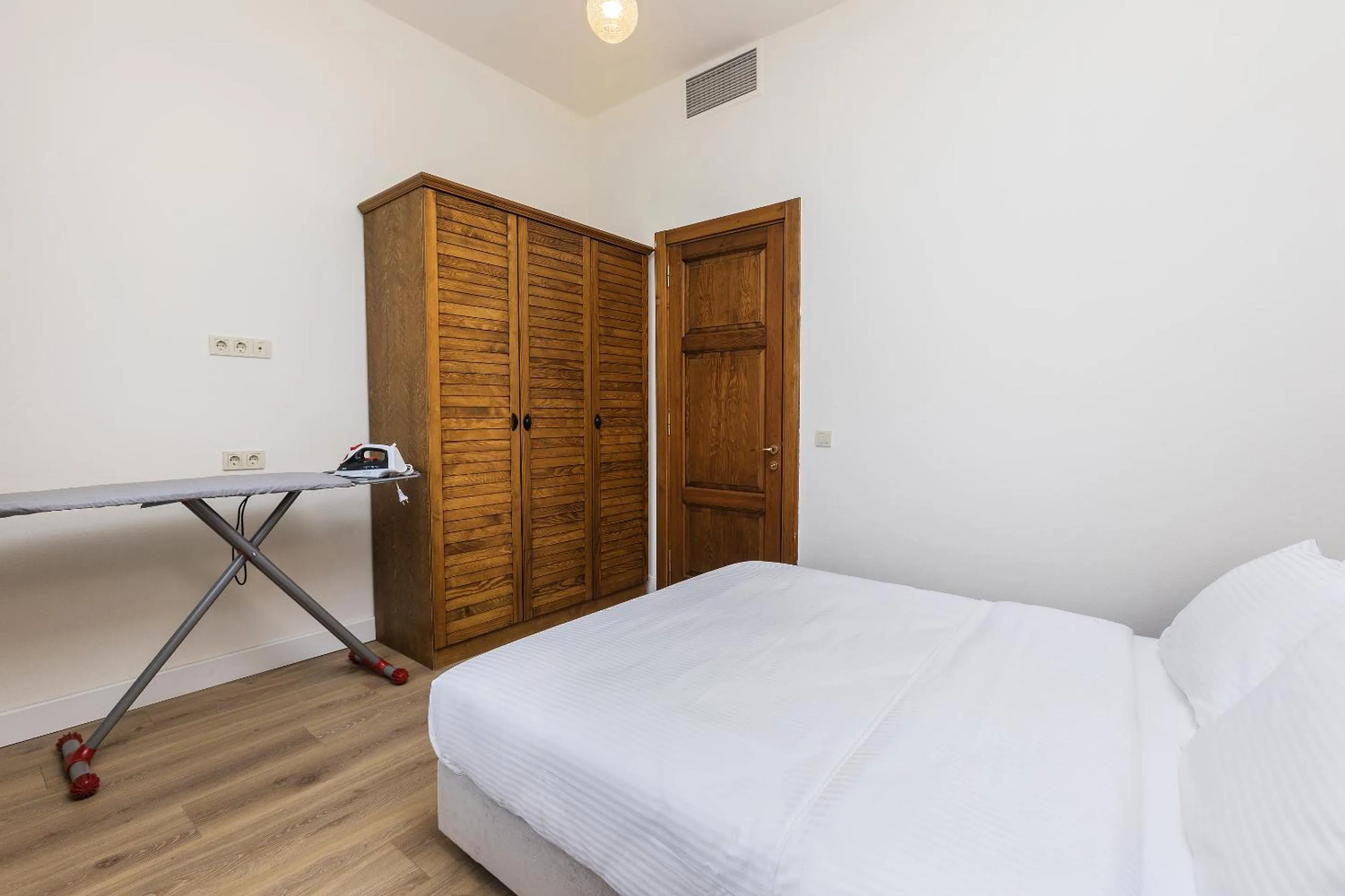 Bed in The Nomad Inn Old City İstanbul