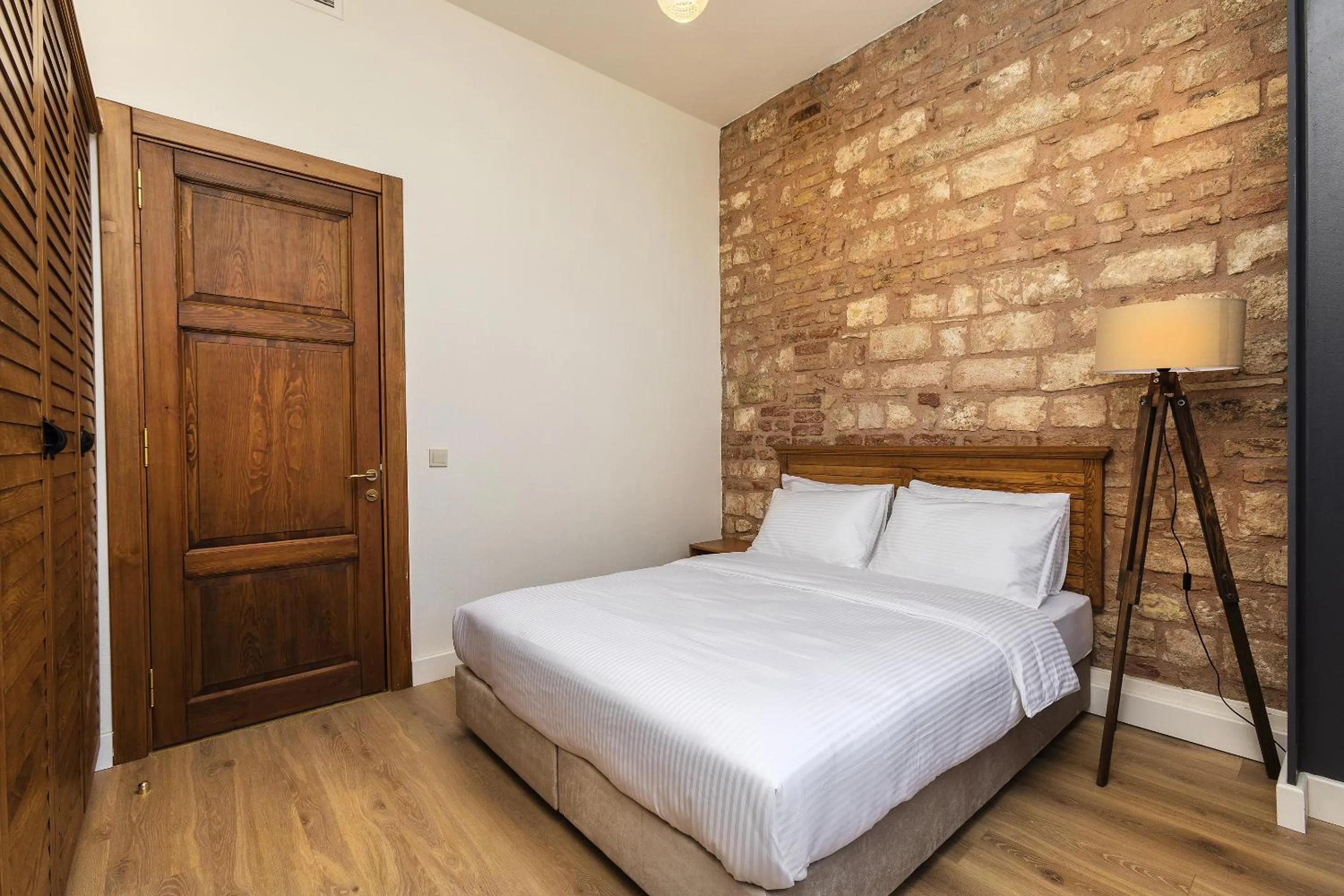 Bed in The Nomad Inn Old City İstanbul